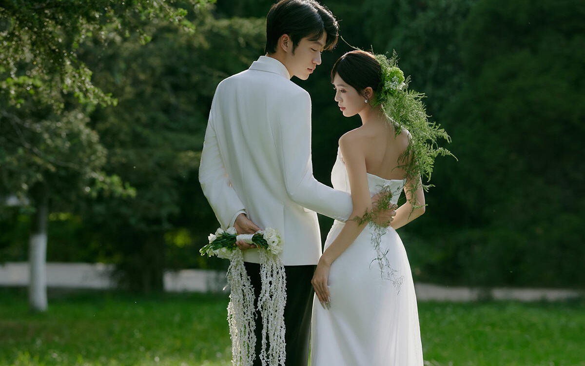 森系婚纱照🍃在绿意中感受鲜活的爱💕
