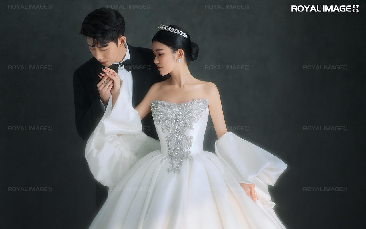 【嶼你】心動??經(jīng)典高級感/室內(nèi)光影婚紗照