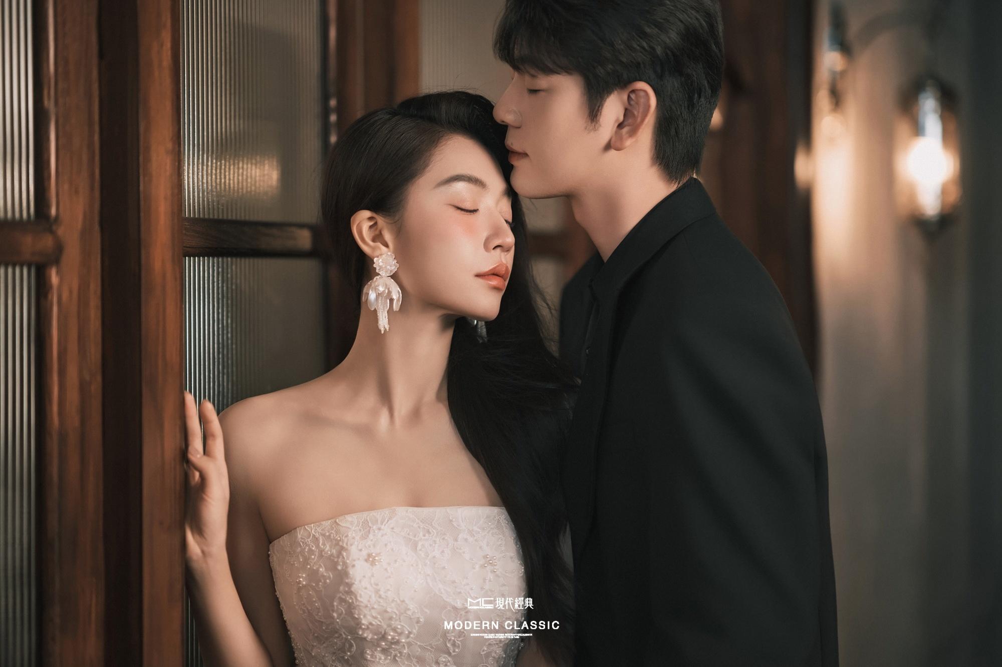 婚纱照拍出法式电影感！这组真美到失语