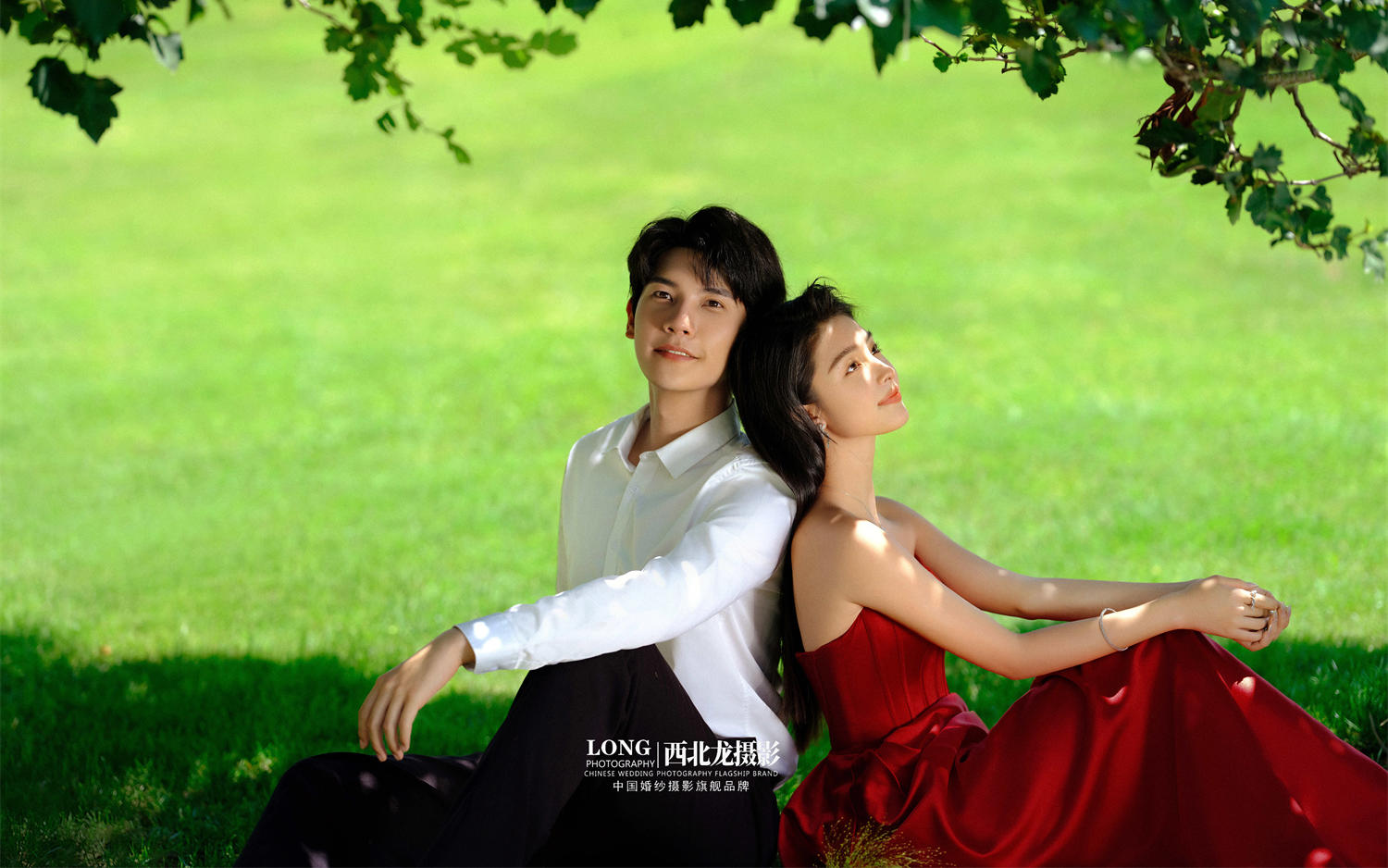 热烈又明媚‼️与众不同的草坪森系婚纱照🌿