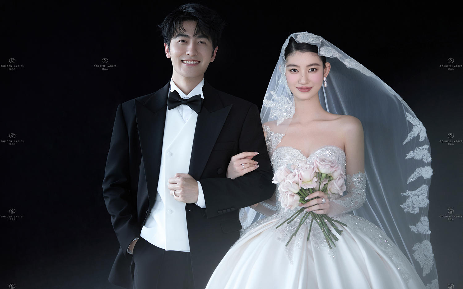 💫经典的室内简约风格婚纱照