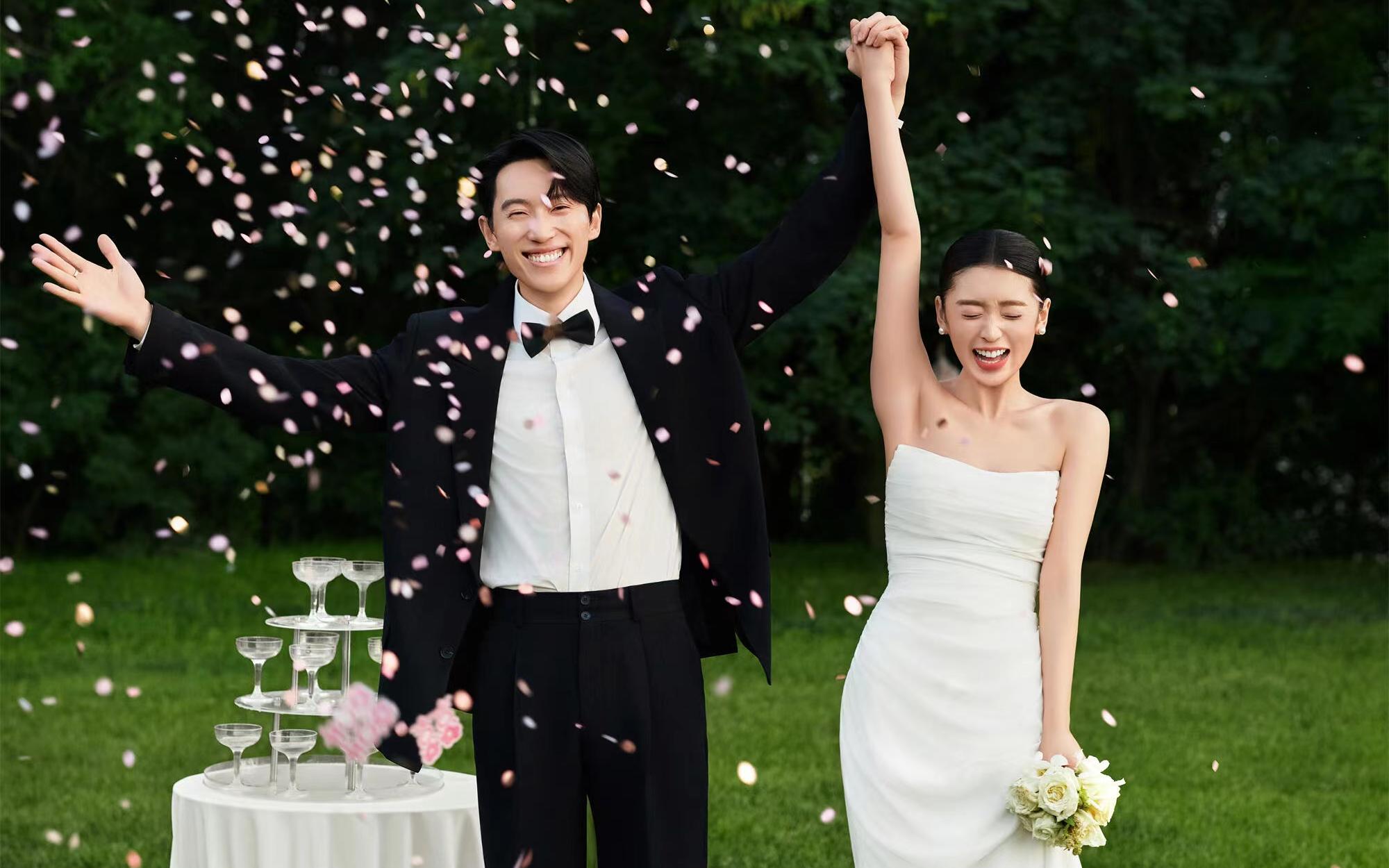 罗门婚纱草坪仪式