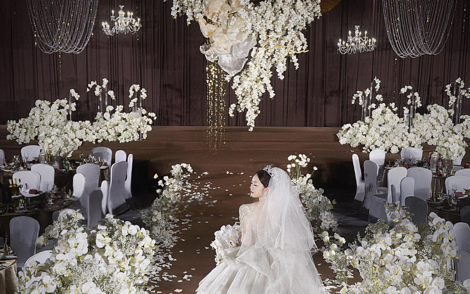 《棕野白櫻》咖色系布幔復(fù)古婚禮