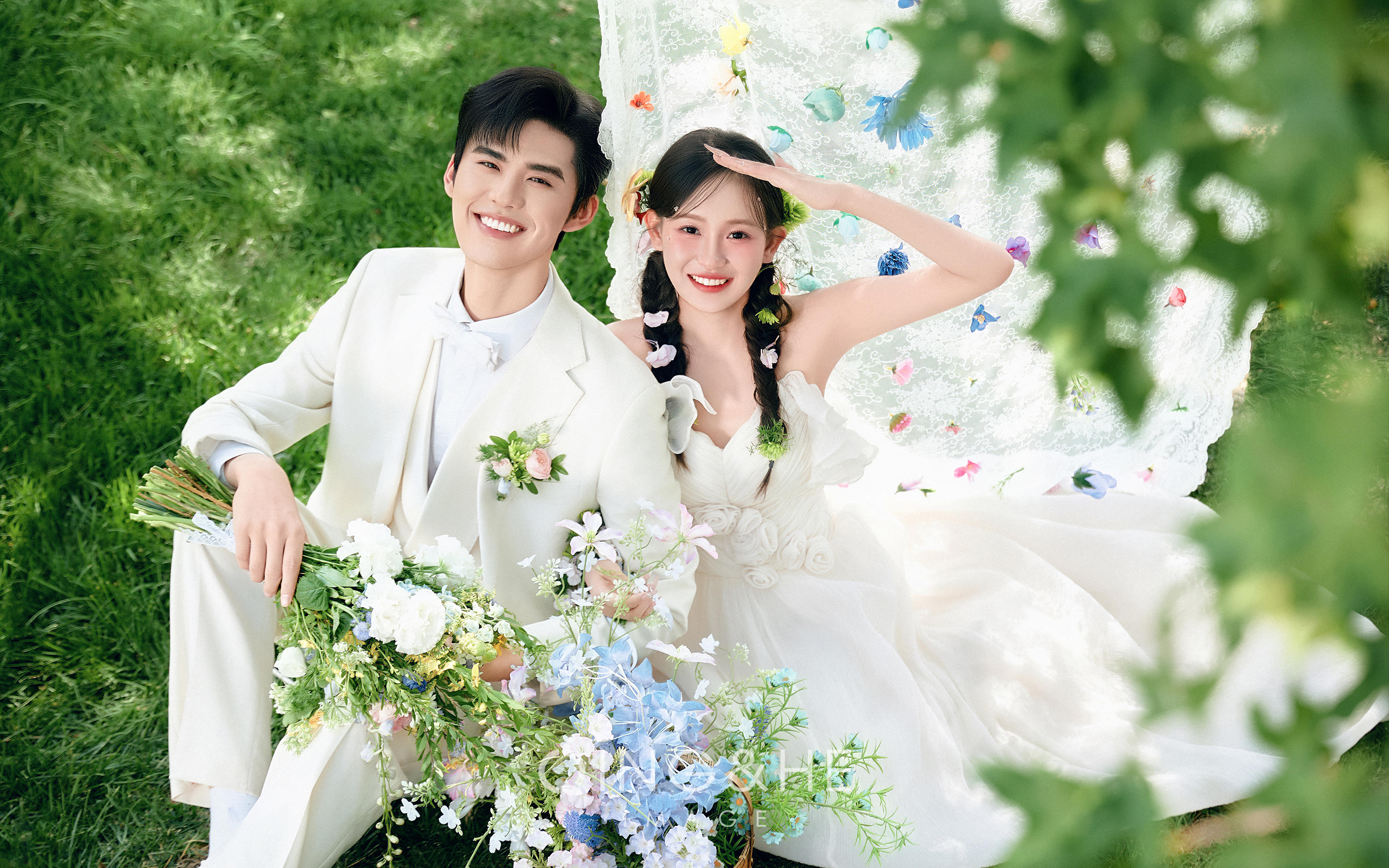 誰拍誰甜??森系少女婚紗照拍出18歲的熱戀