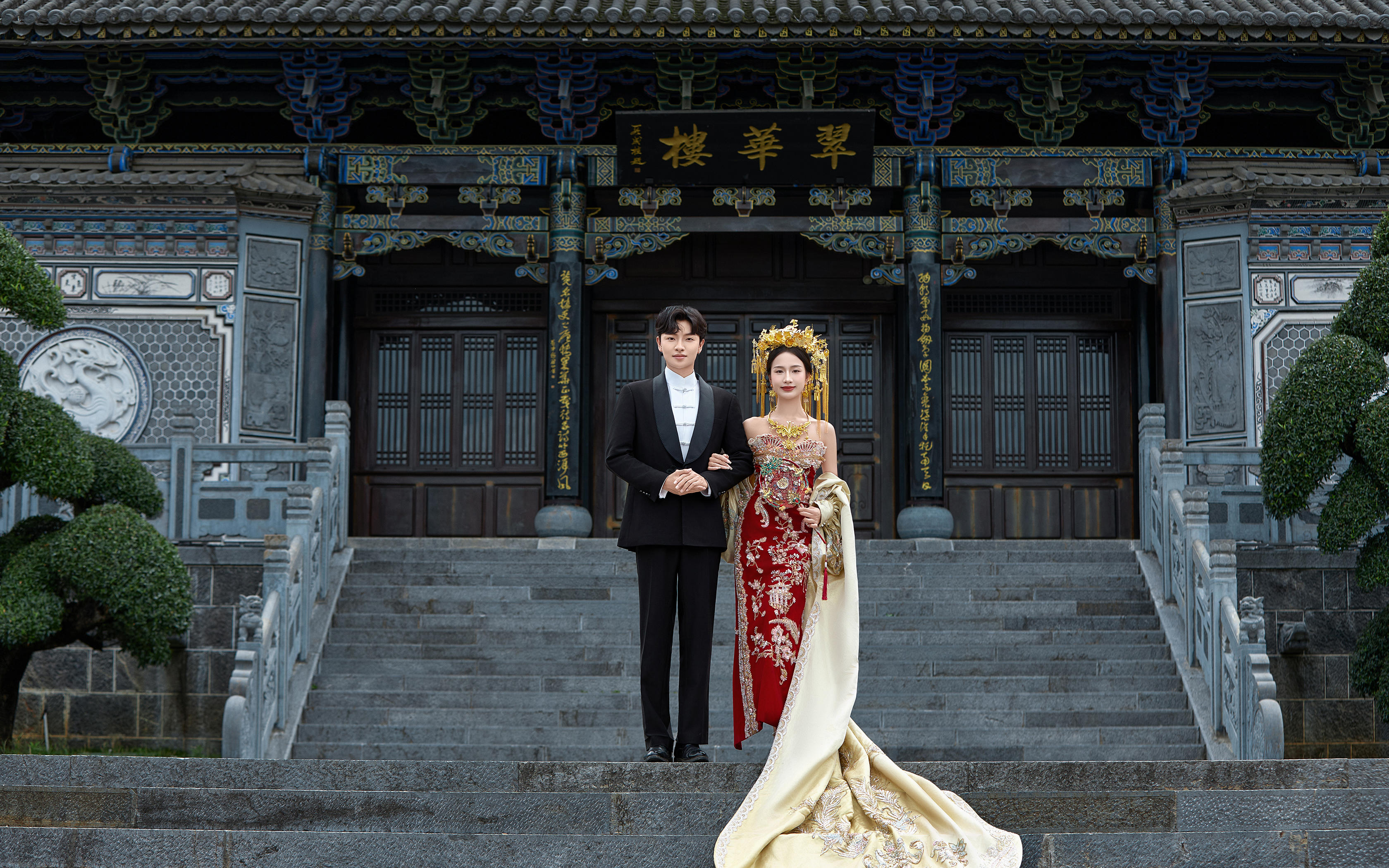 我們在大理壘翠園林復(fù)刻大明風(fēng)華婚紗照