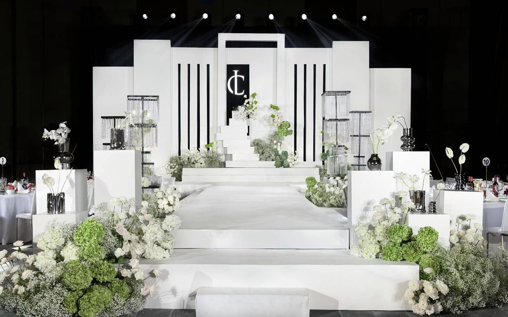 酒店几何白绿清新简约婚礼