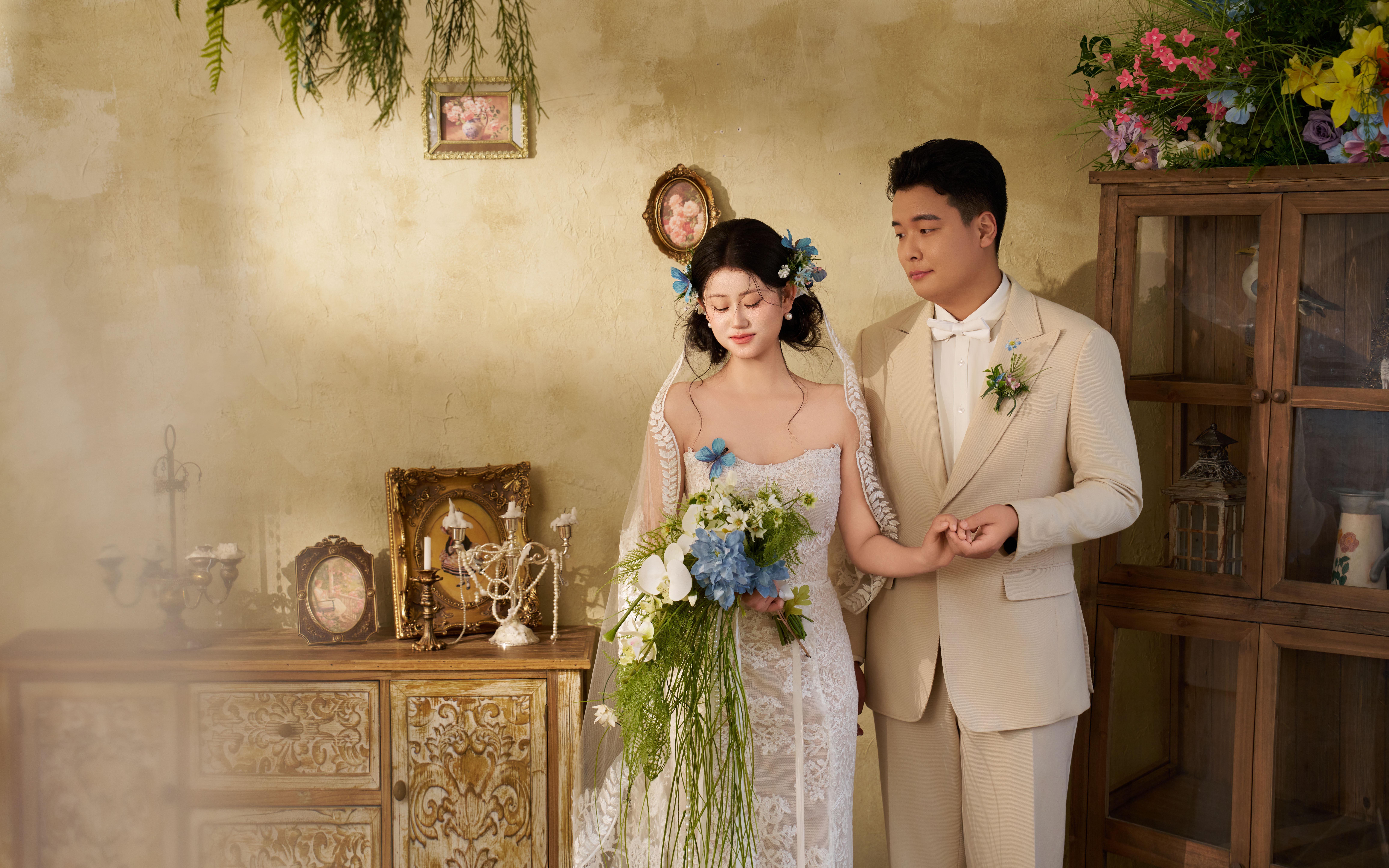 复古油画风婚纱照