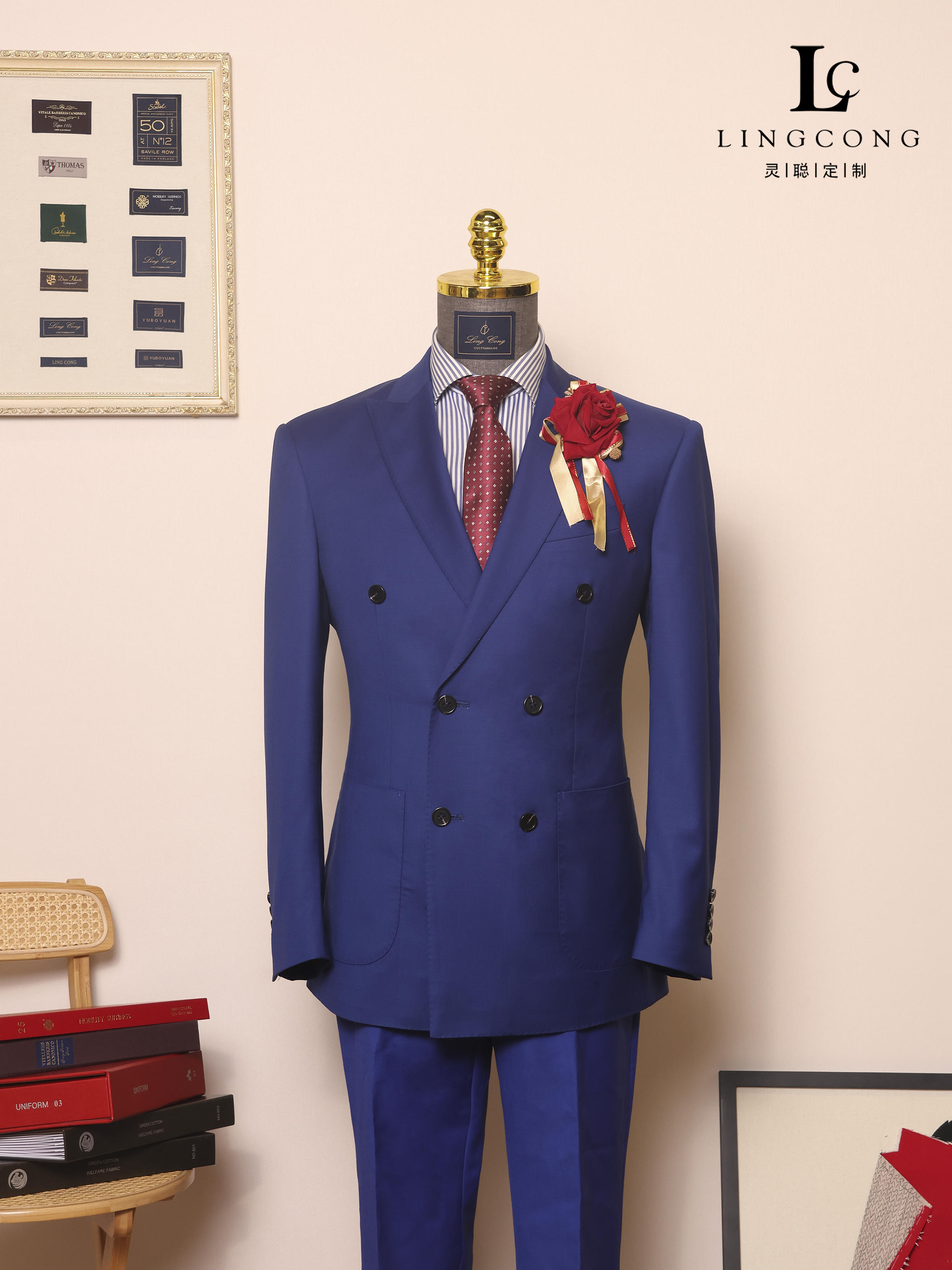 備婚新郎必看藏藍(lán)西裝+紅領(lǐng)帶