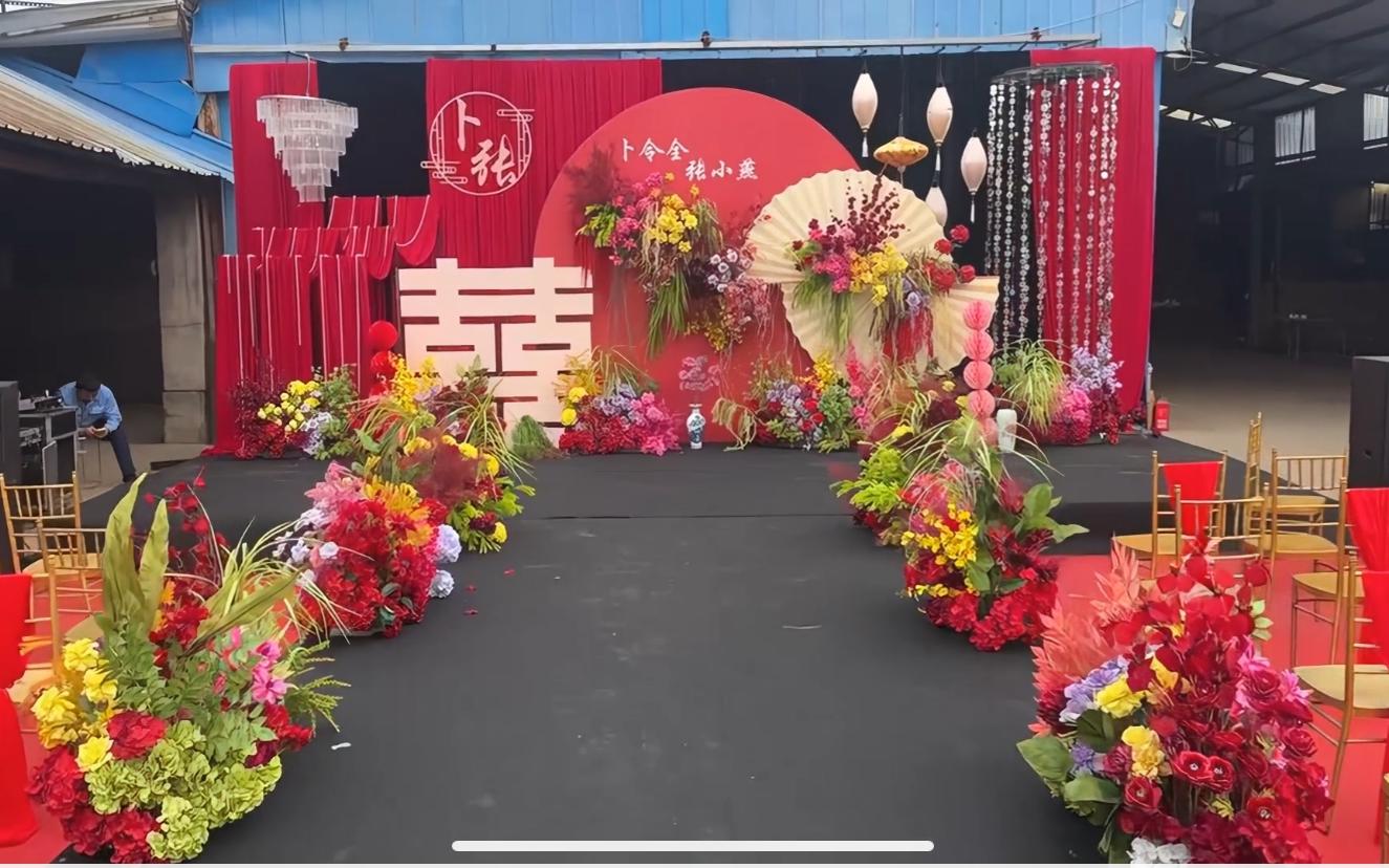 紅色南洋風戶外婚禮