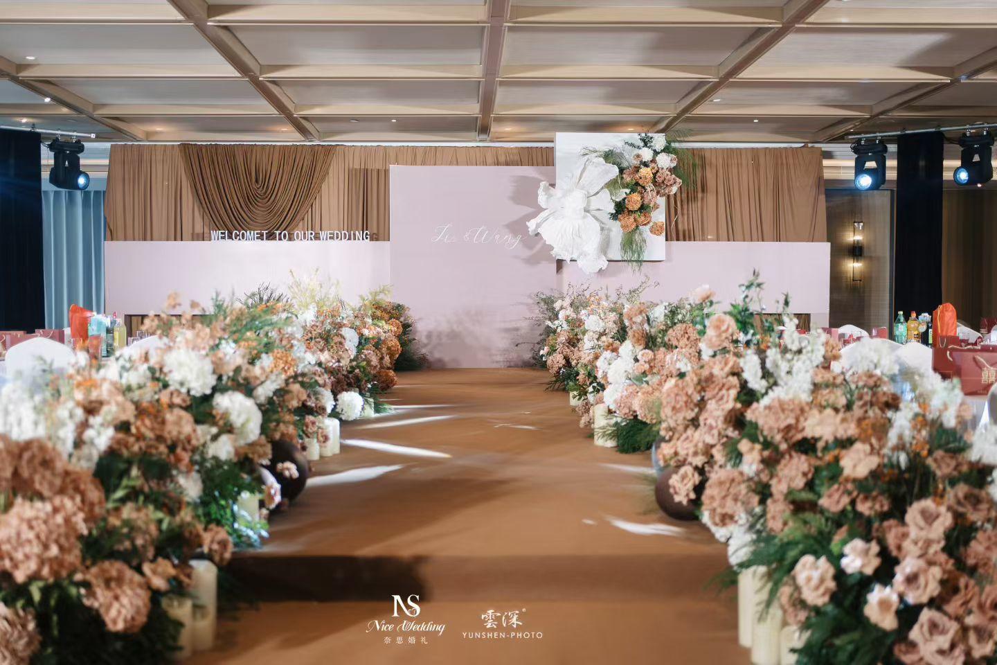 暖咖色調(diào)演繹冬季戀歌