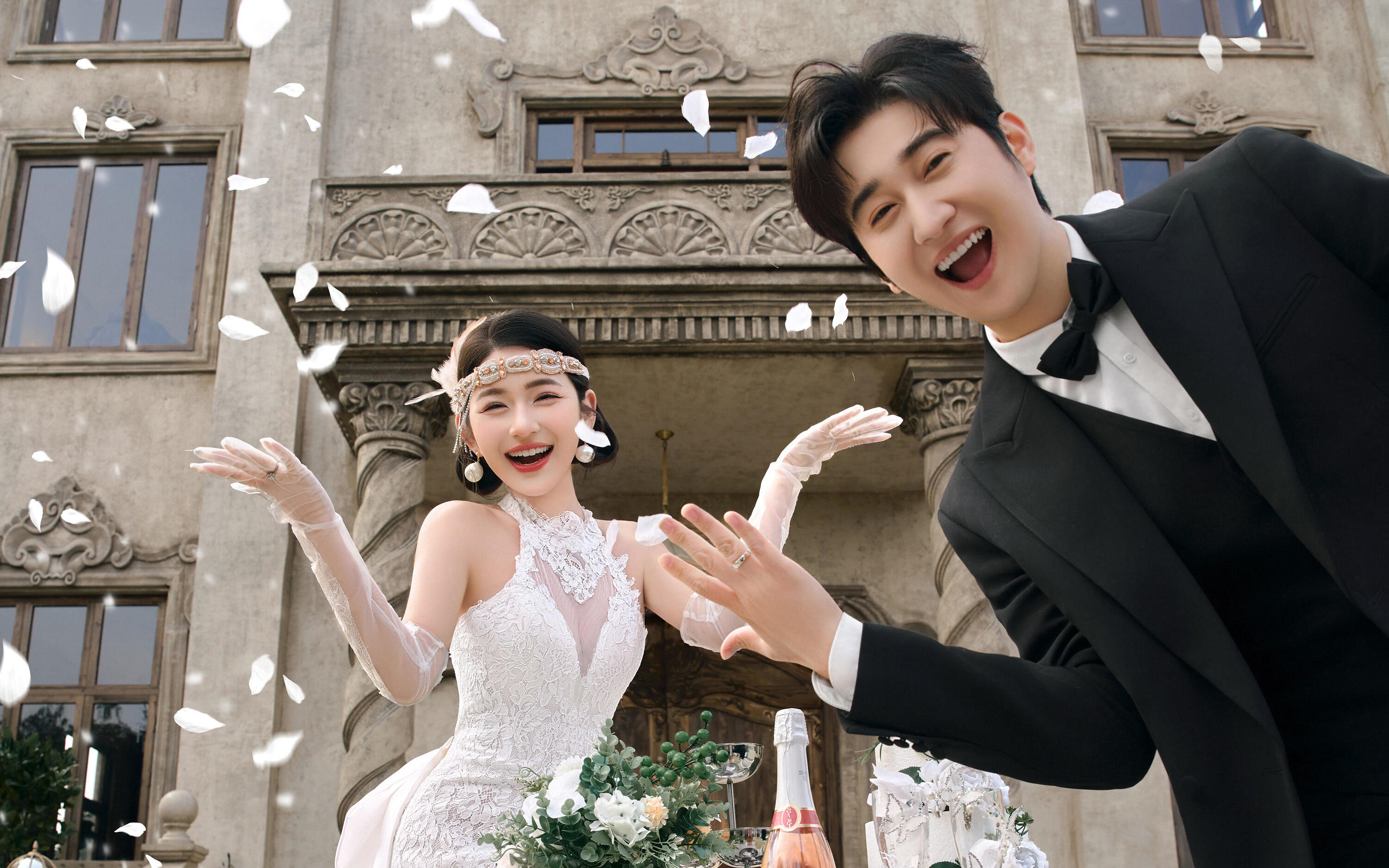 被花瓣包圍的城堡｜這才是婚紗照該有的樣子