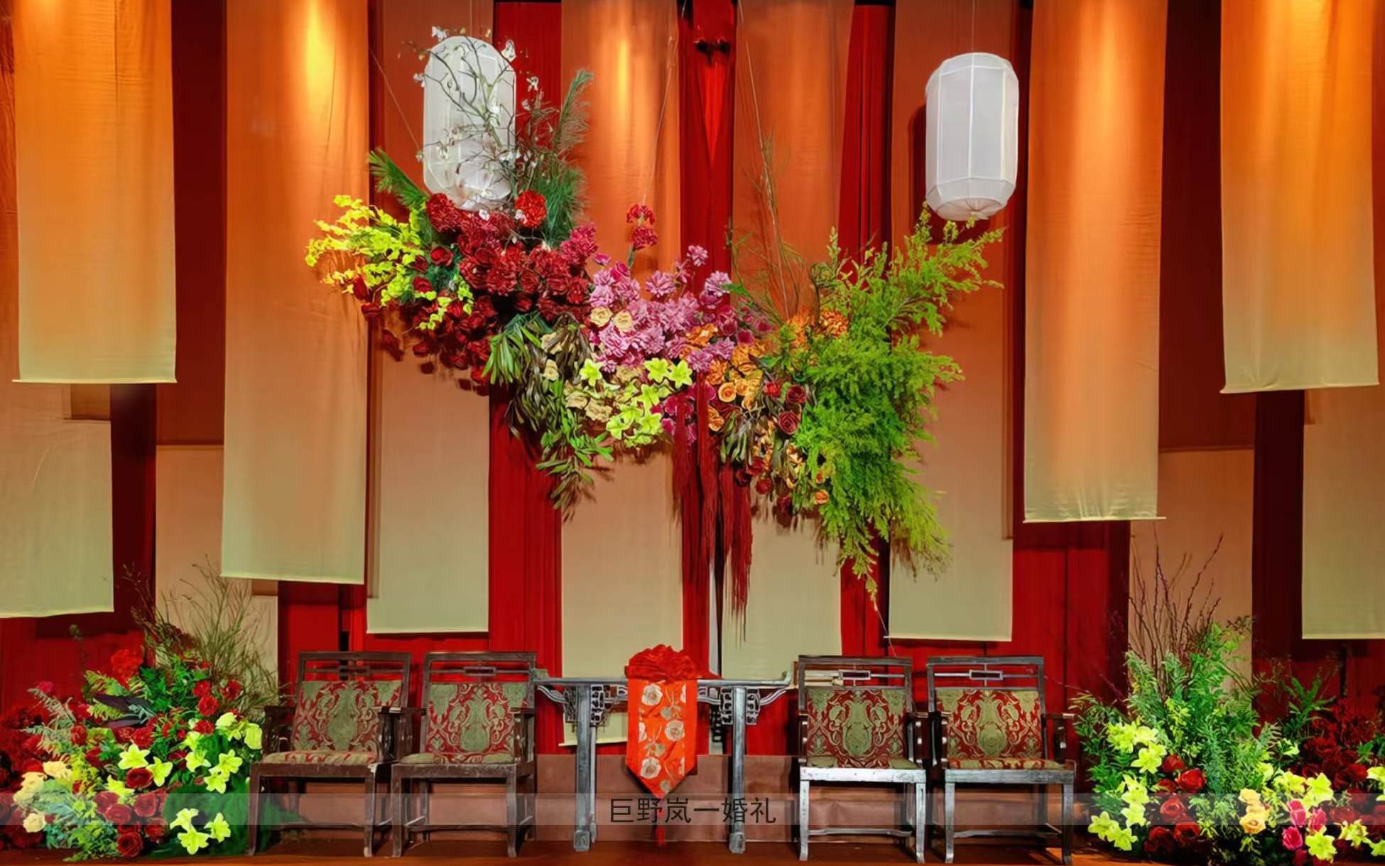 红色渐变轻纱新中式婚礼