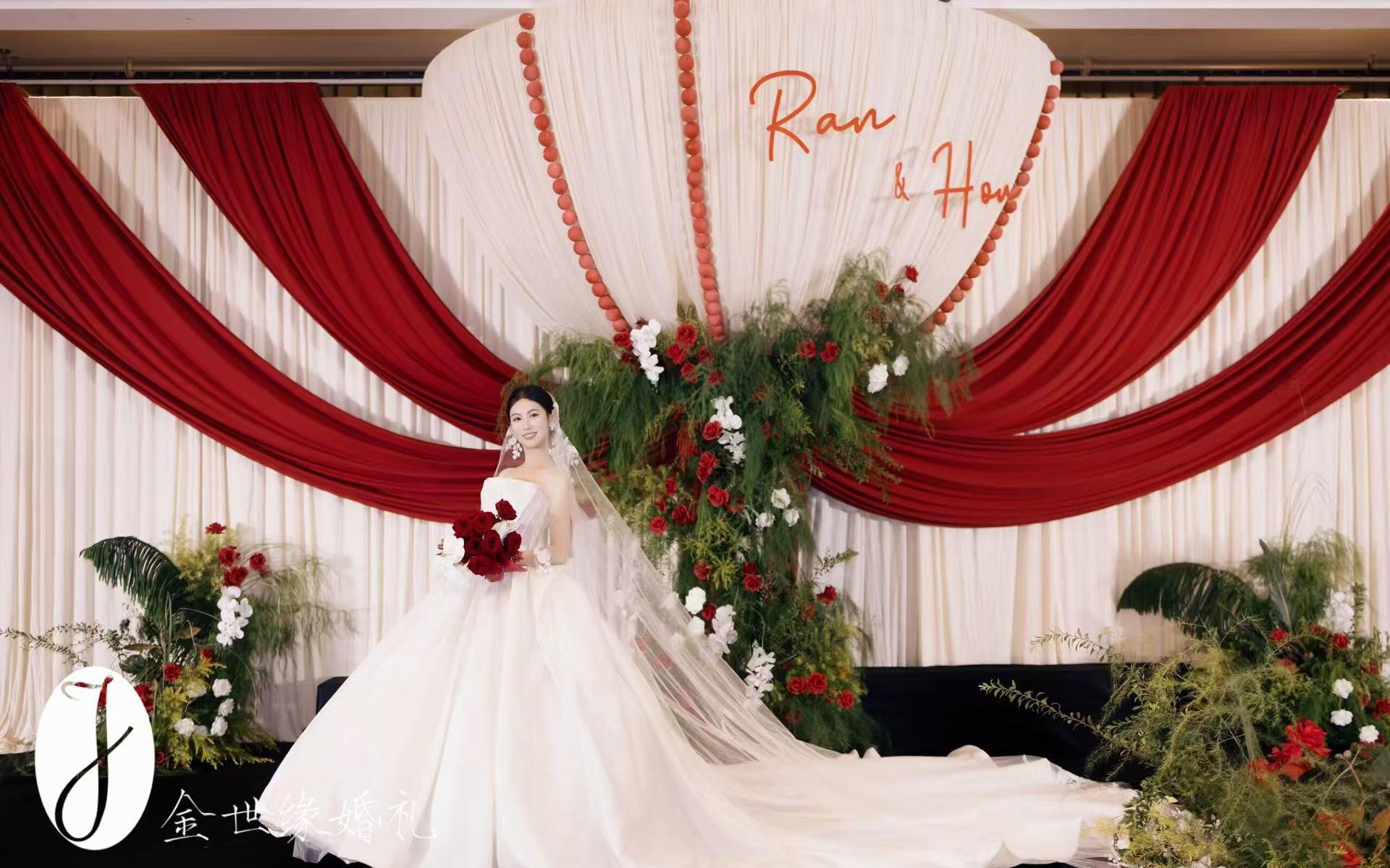 金世缘|25年超火的红配绿婚礼现场