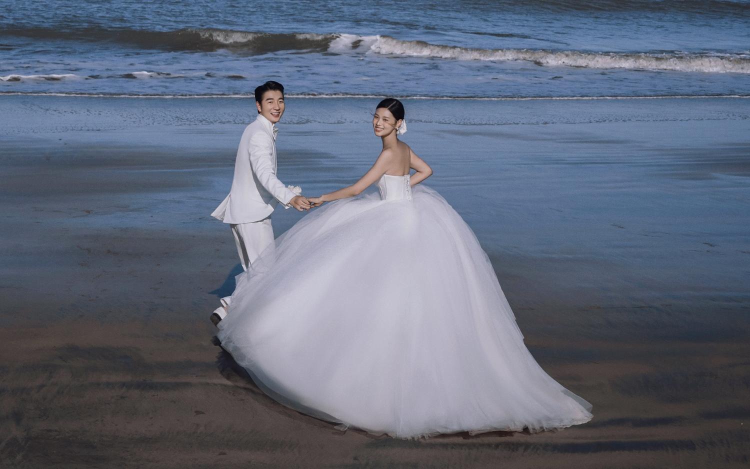 这样的海边婚纱照❤ 温柔高级有仪式感🌹