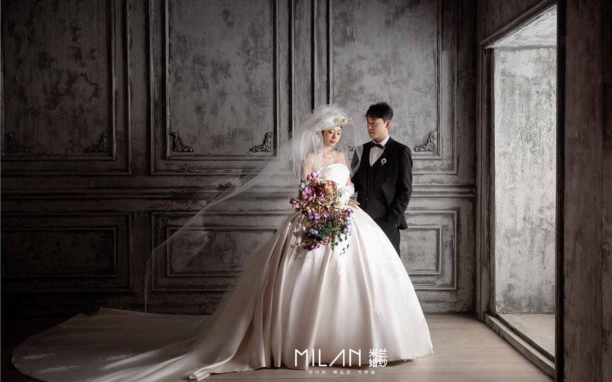 復(fù)古控直接瘋！這組婚紗照把 “高級(jí)感” 焊在臉上