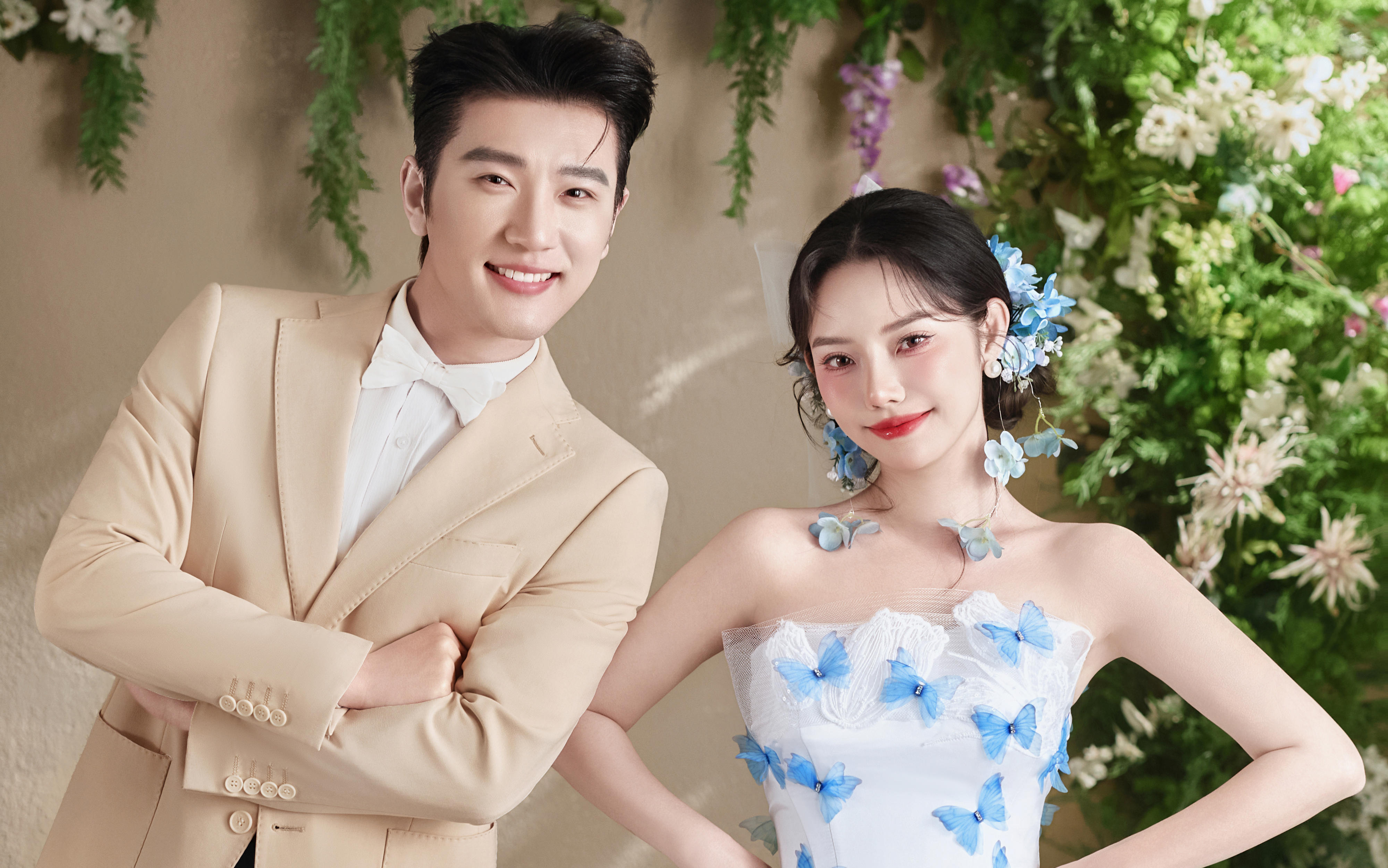 森系蓝蝶婚纱照，甜妹直接封神