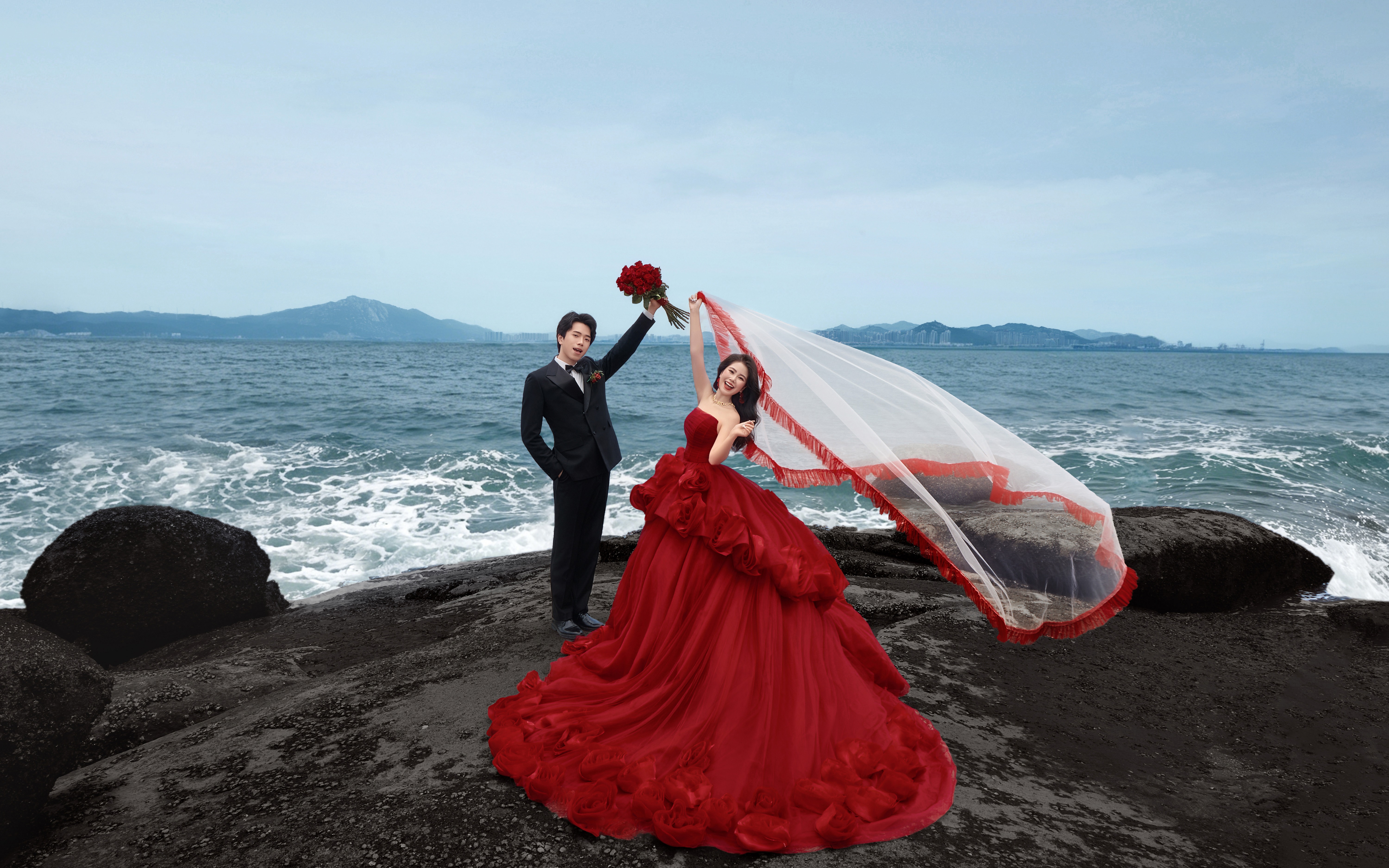 海景婚纱照再度封神！谁懂这绝 美的氛围感啊