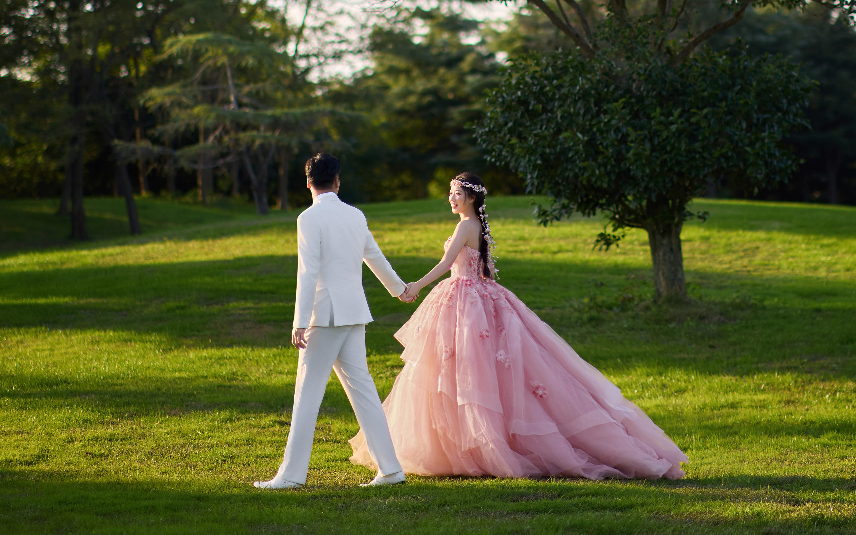 赴一场浪漫之约~是会发光的花仙子吖 ~