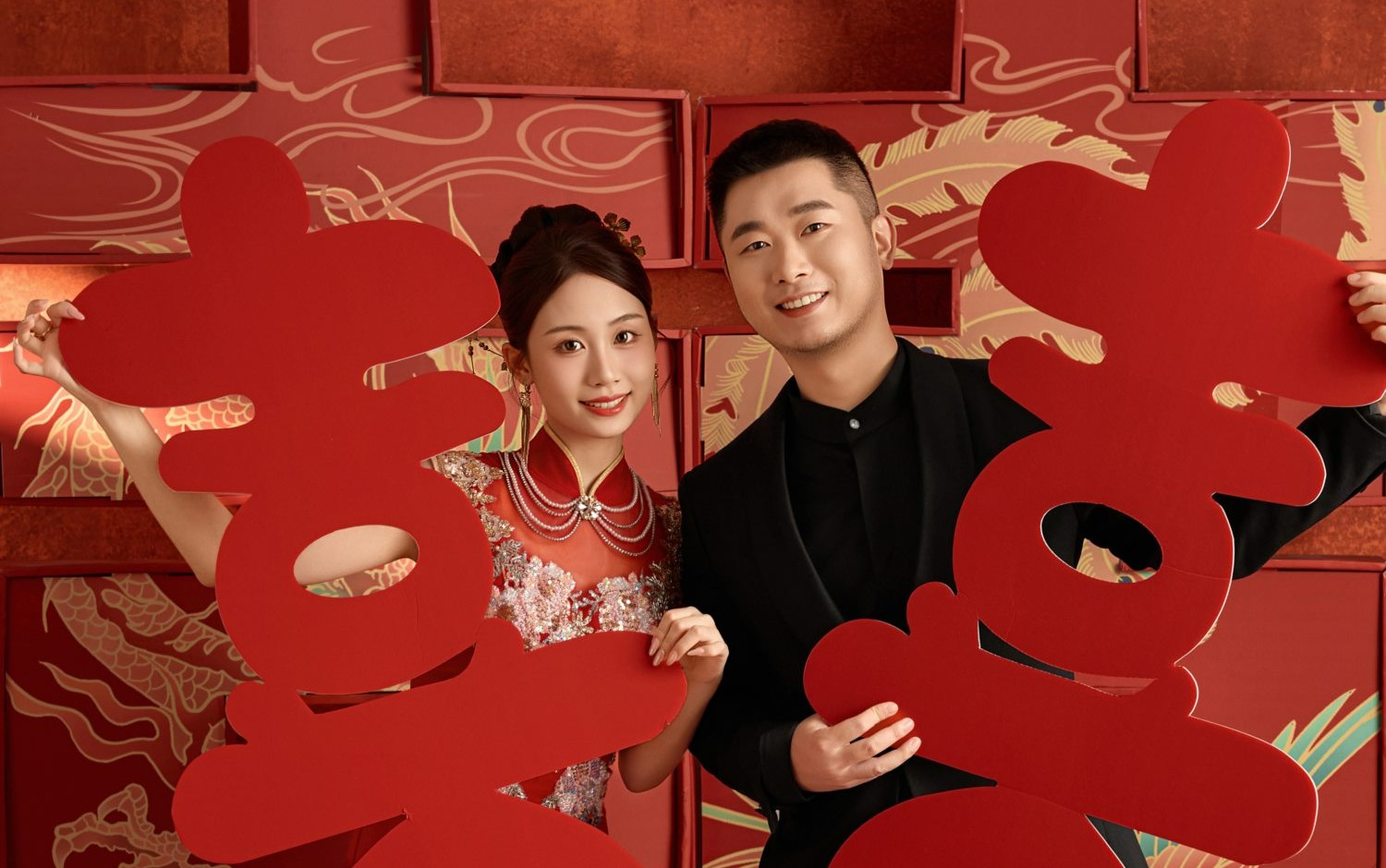 预制订婚照｜出圈的新中式喜嫁客片参考