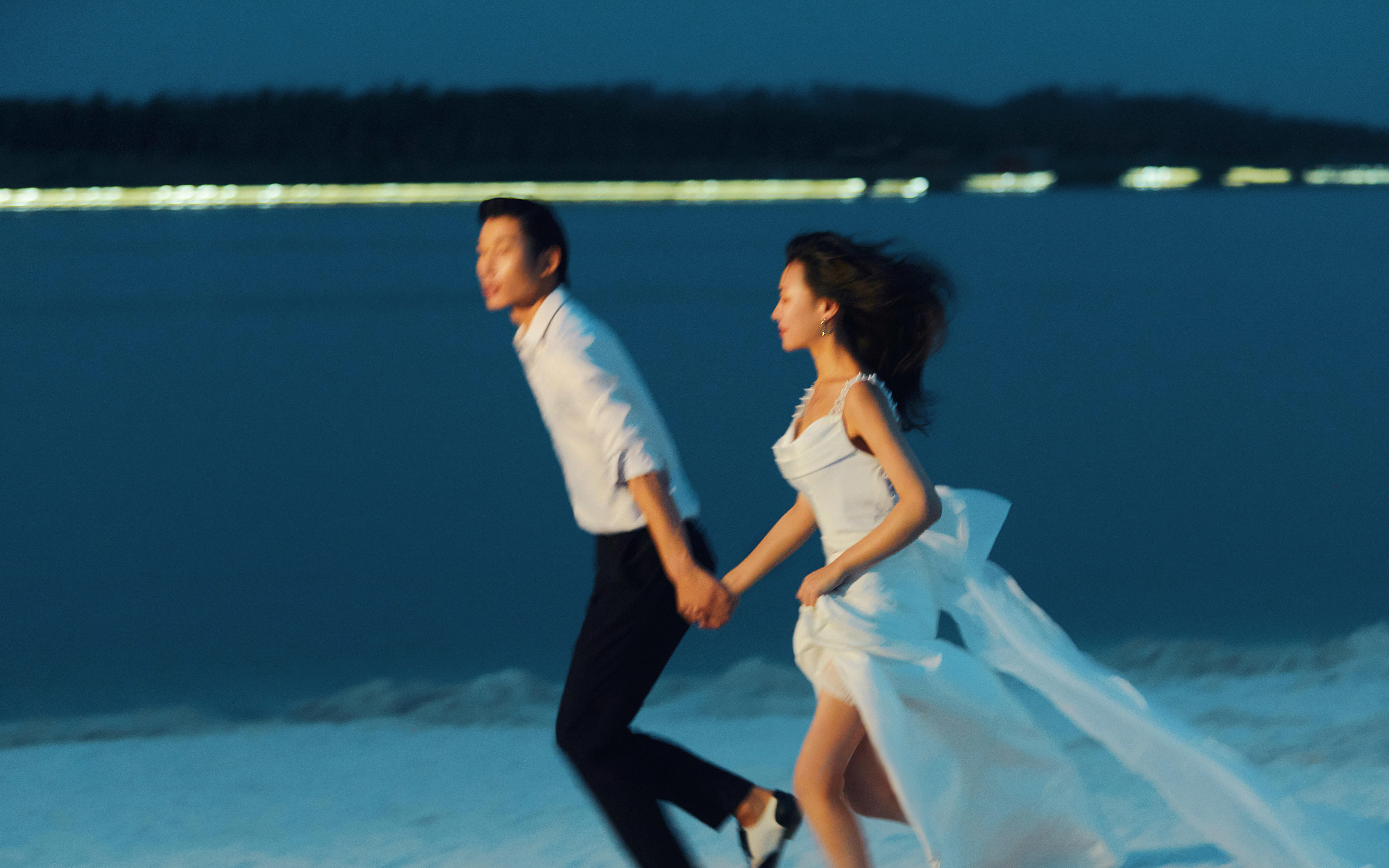 鉑斐旅拍-「海邊電影氛圍感婚紗照」