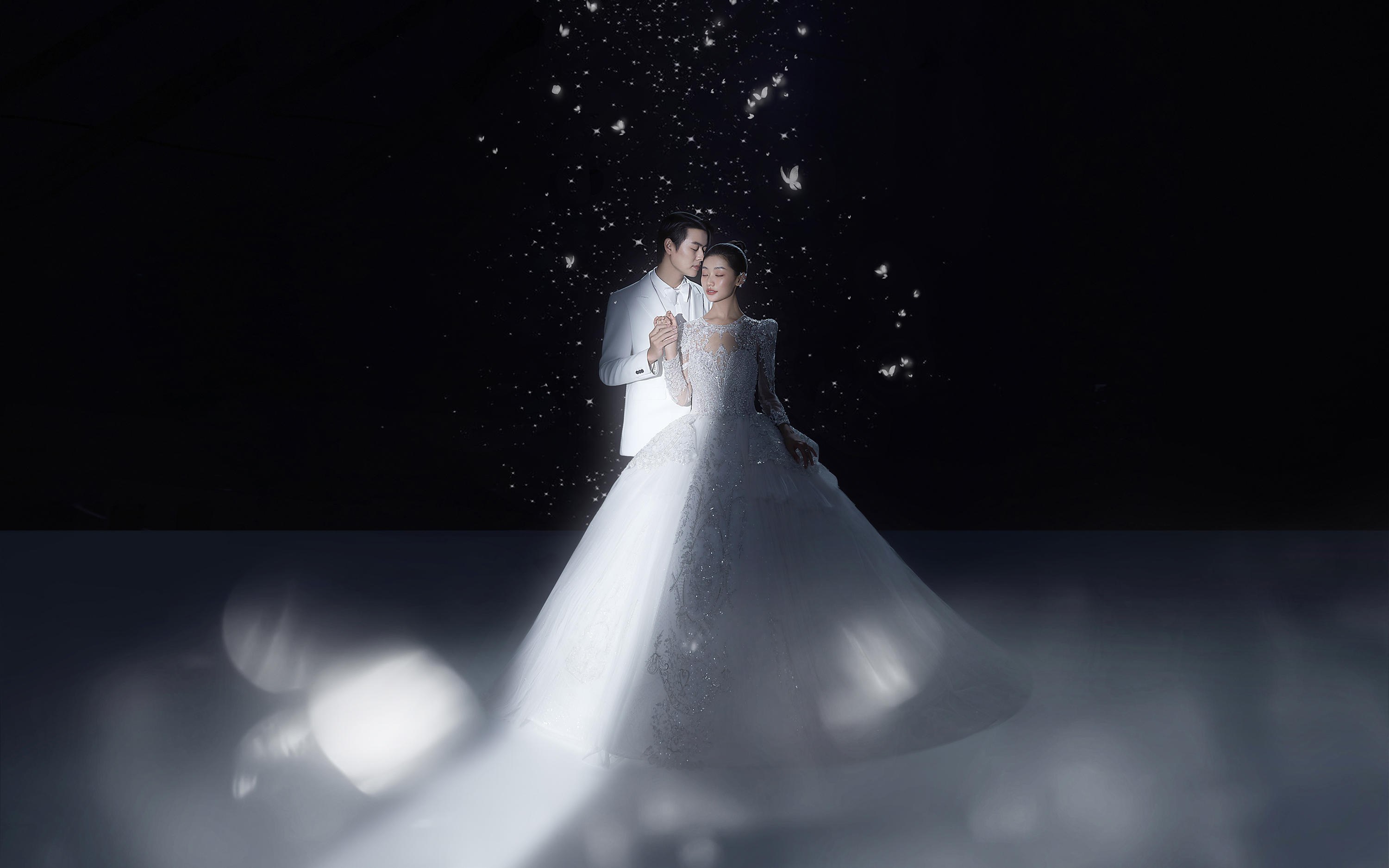 真的好喜歡這種簡約光影感婚紗照