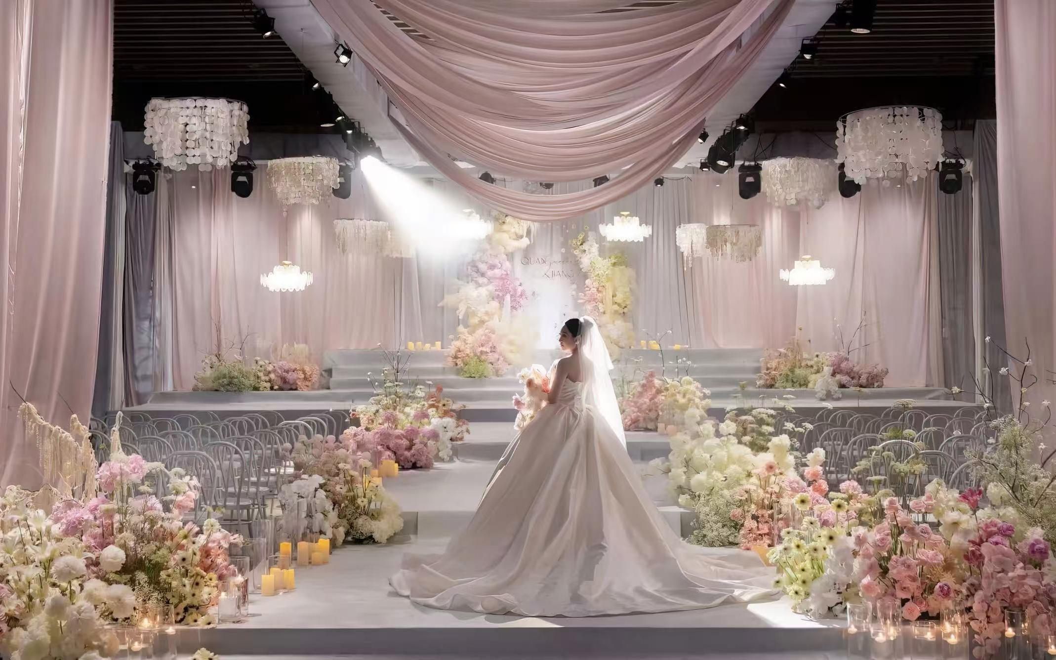 粉幔晶光柔奢婚礼