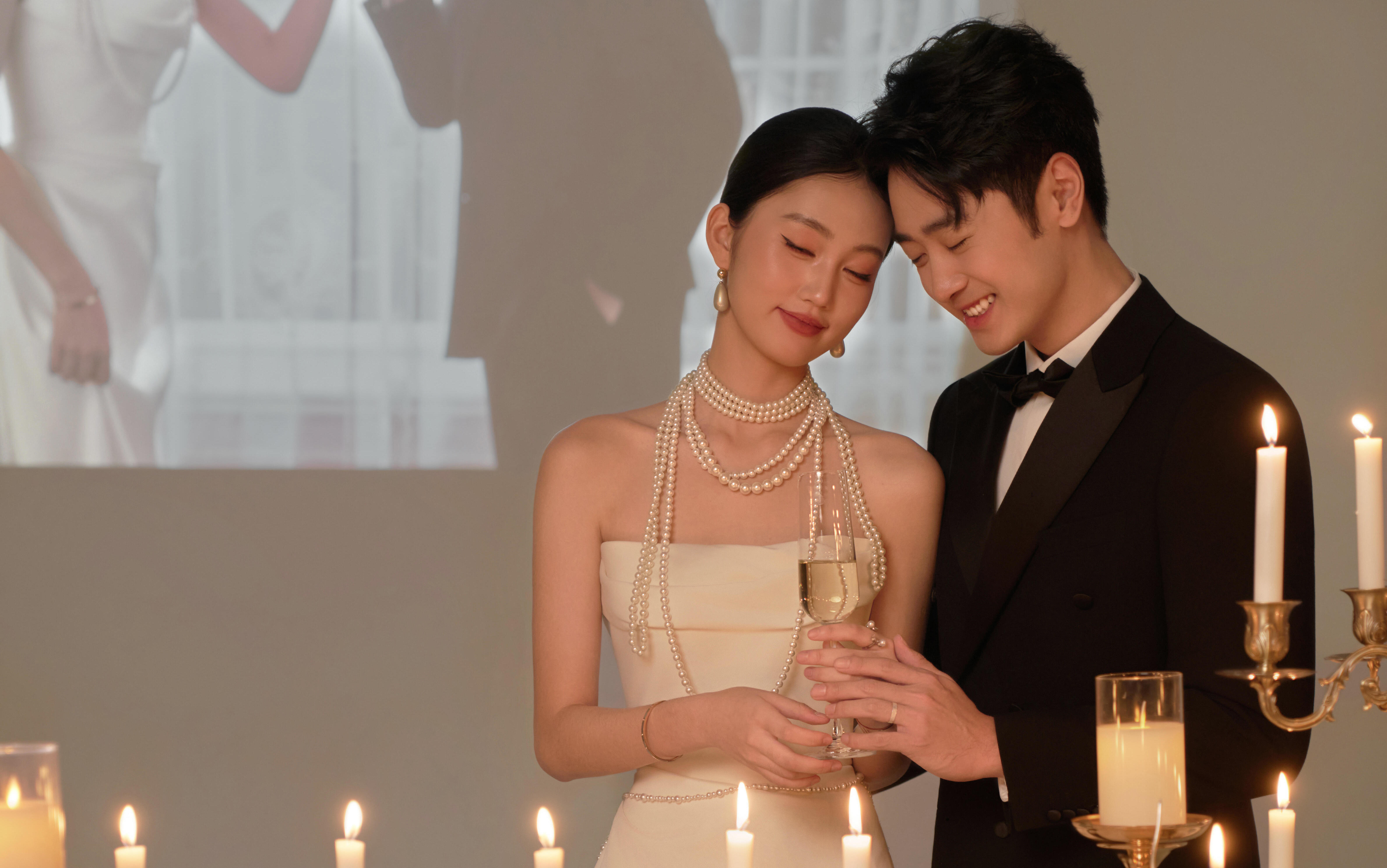 松弛高级感｜这组轻复古晚宴婚纱照赢麻了✨