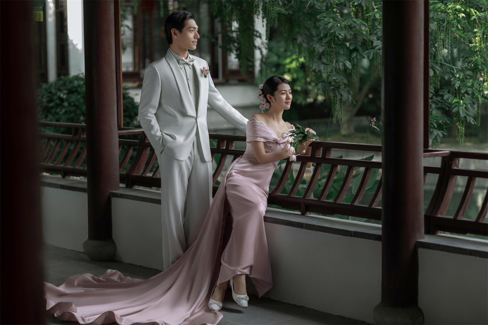 爱惨了粉色新中式园林婚纱照美出新高度