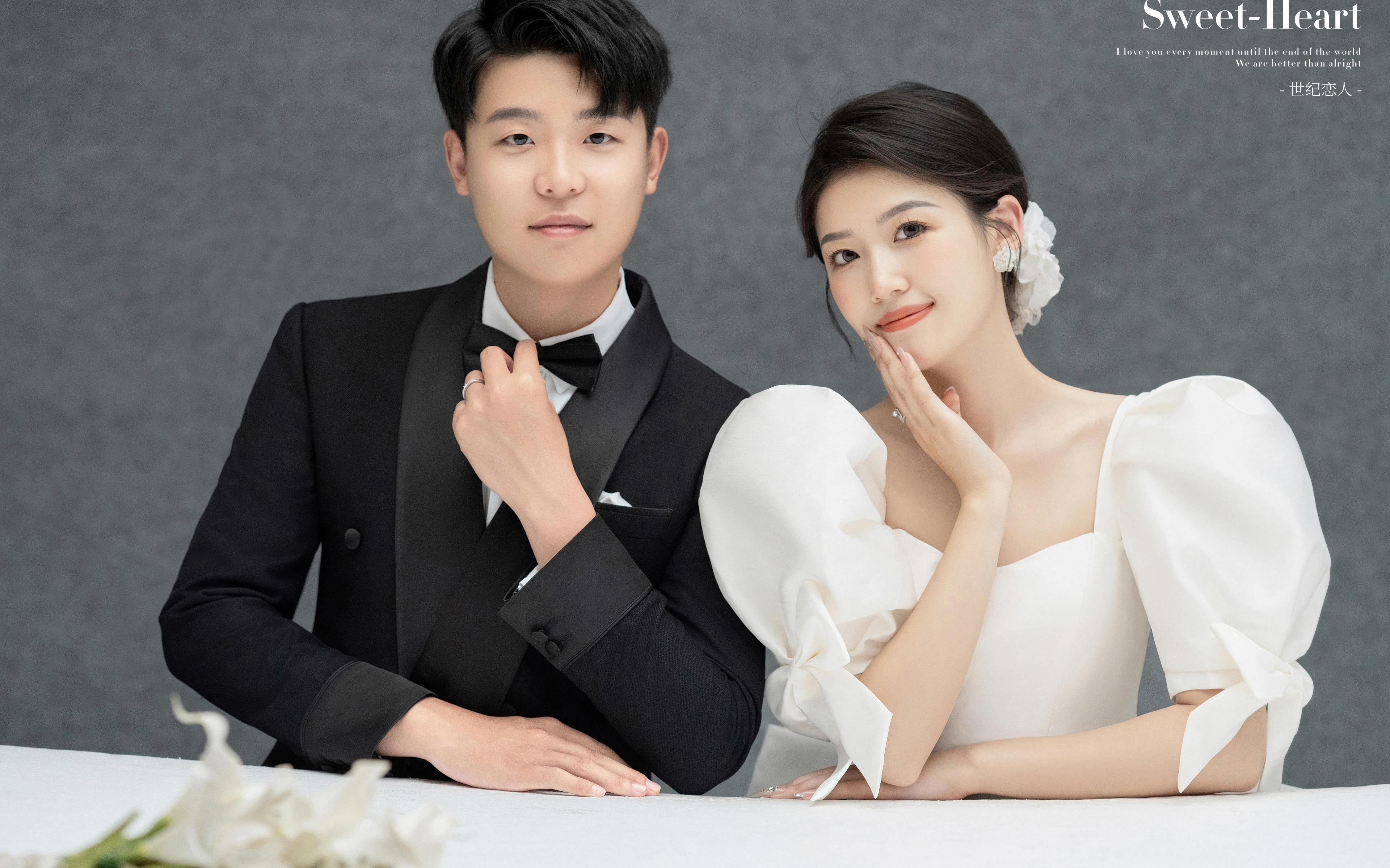 【施华洛摄影】室内灰底极简婚纱照