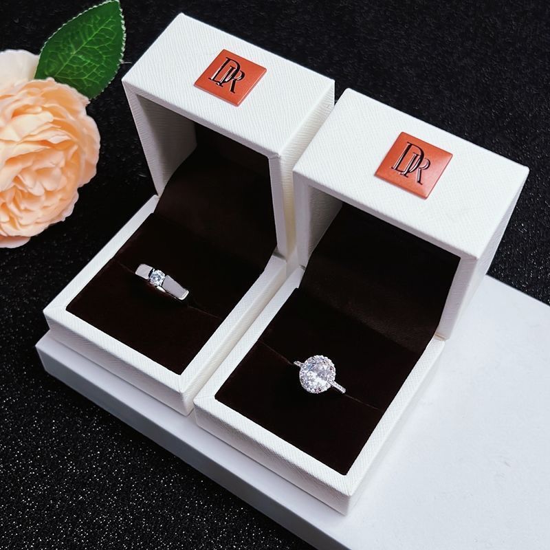 【道具戒指】大牌仿真钻戒对戒结婚求婚戒指婚礼仪式道具戒订婚