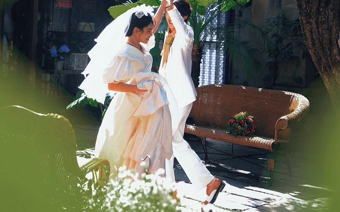 复古婚纱照是有两下子😍每一张都美得窒息