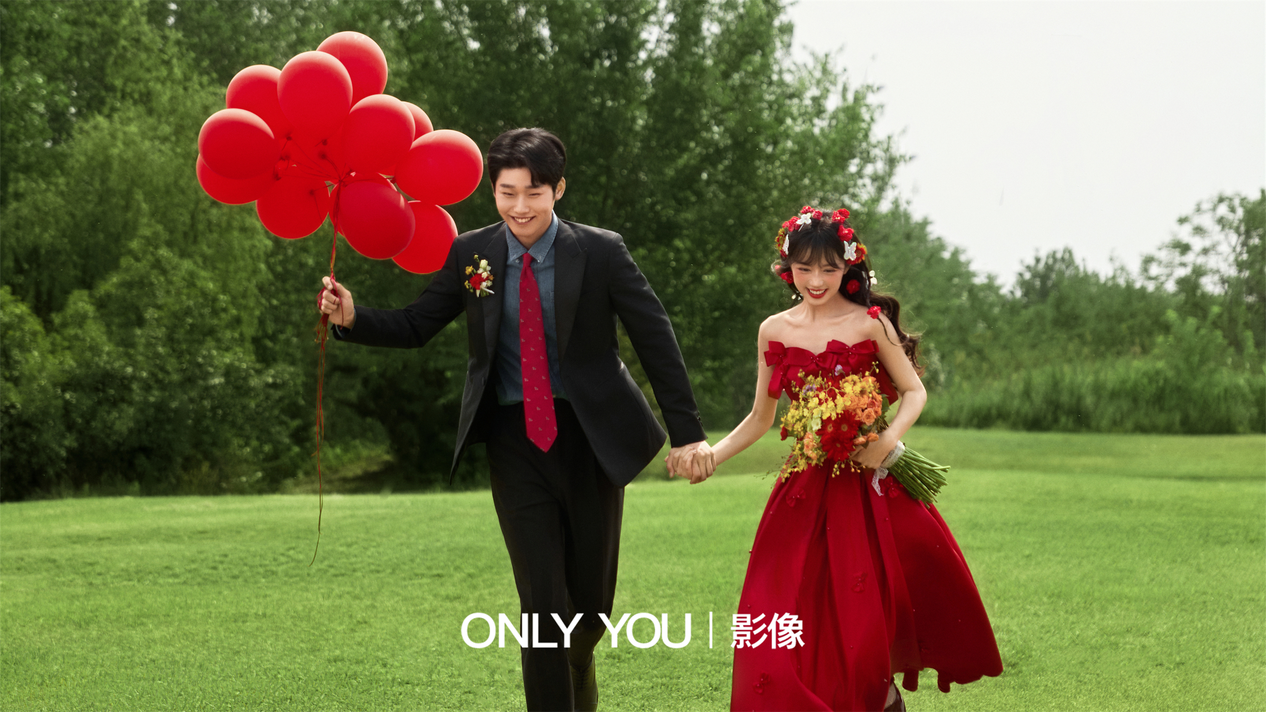 定制拍摄！生命力爆棚的草坪婚纱照