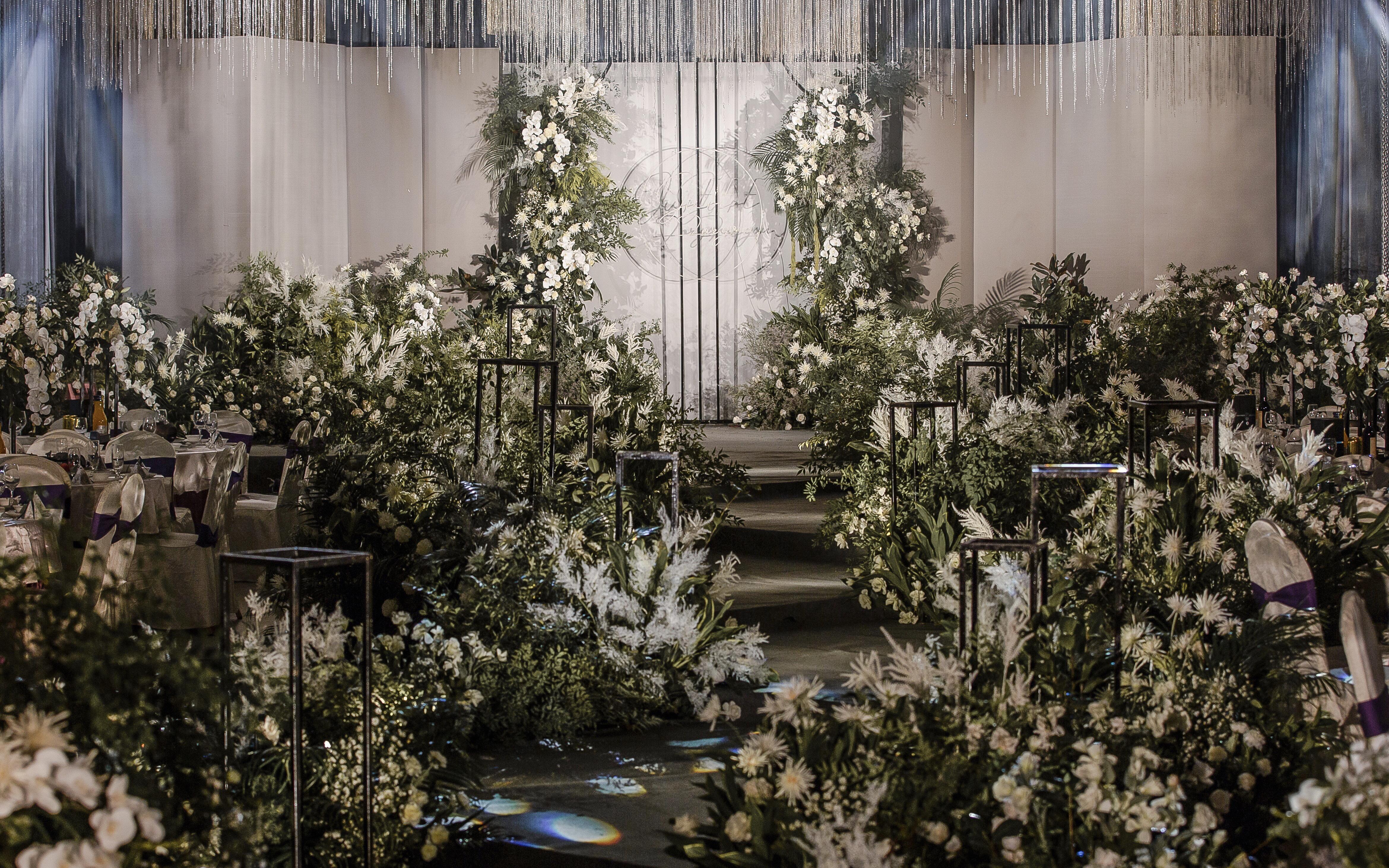 臻婚礼迎接我们的将是和煦的阳光轻柔的风淡淡的花