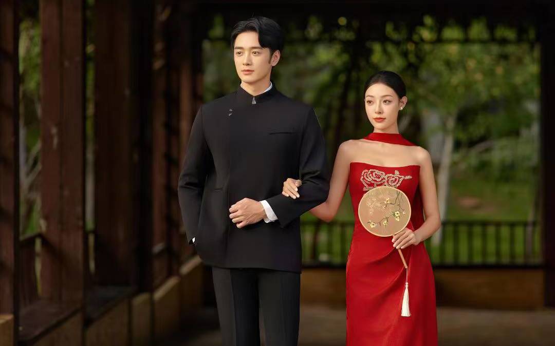 新中式紅妝婚照·園林古建與國風(fēng)禮服的典雅婚拍韻味