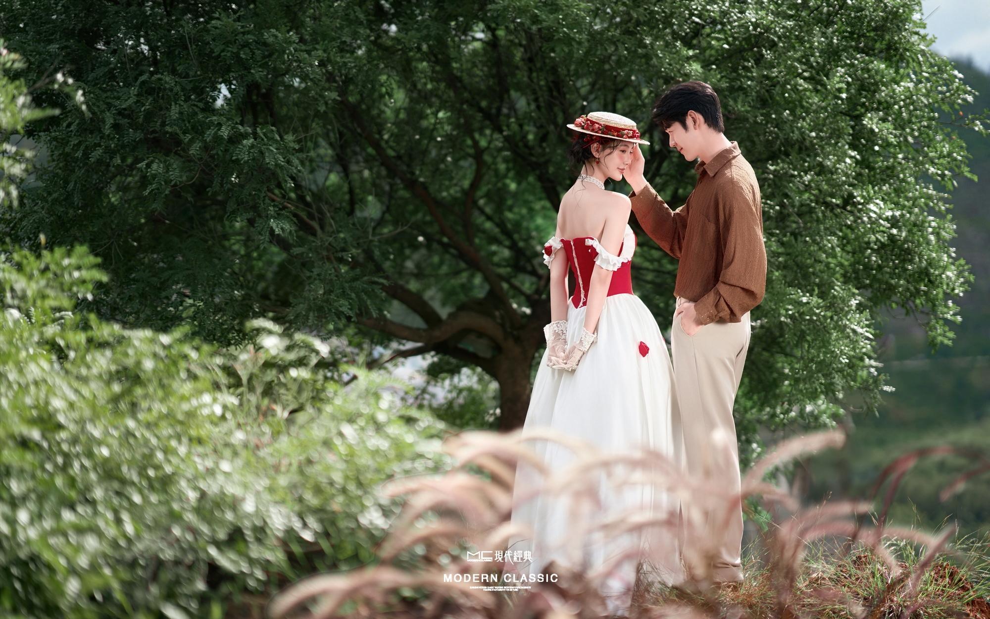 不是！！没人告诉我法式婚纱照这么出片