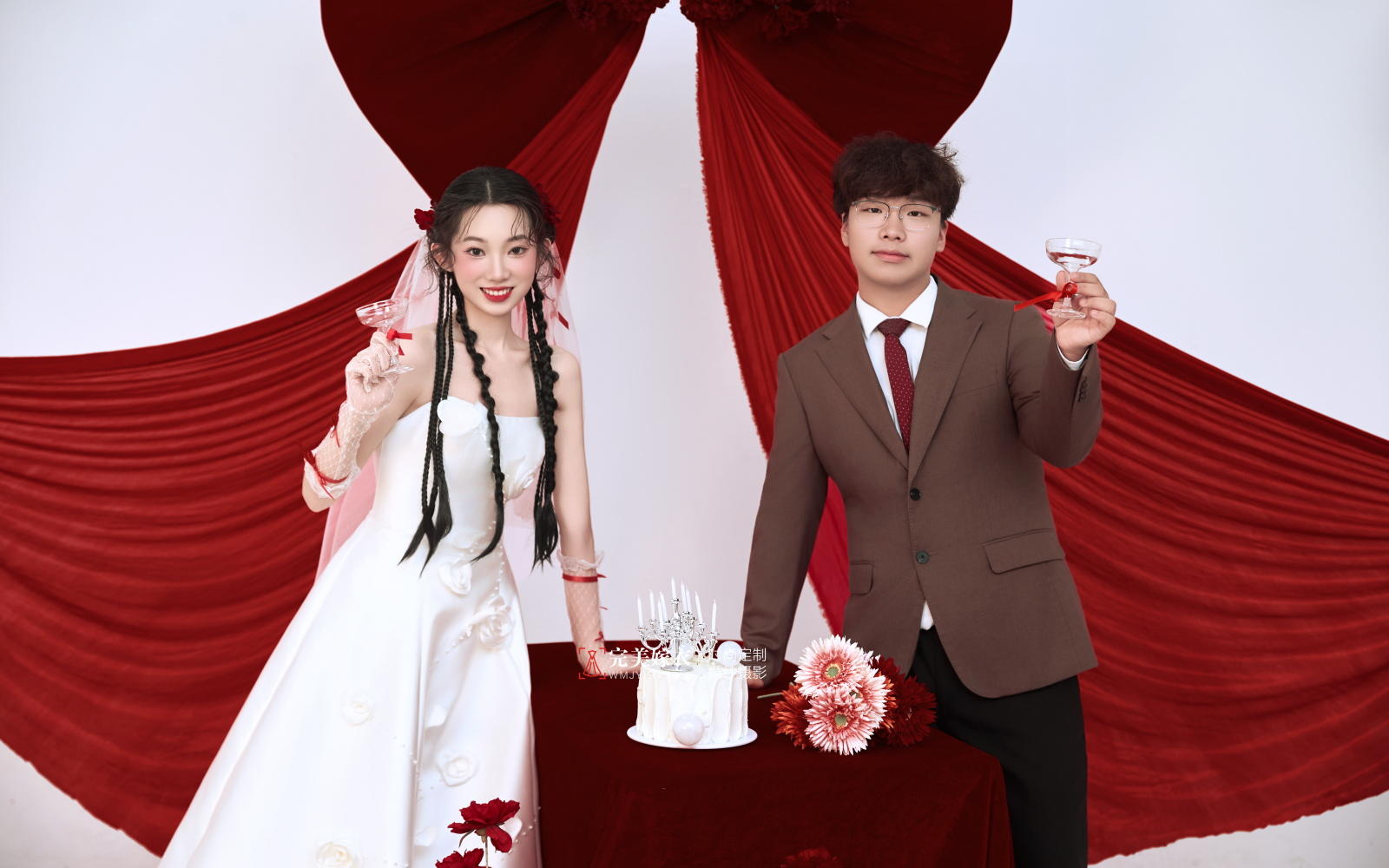 【喜乐常在】超喜庆的蝴蝶结喜嫁婚纱照❗️甜到掉牙