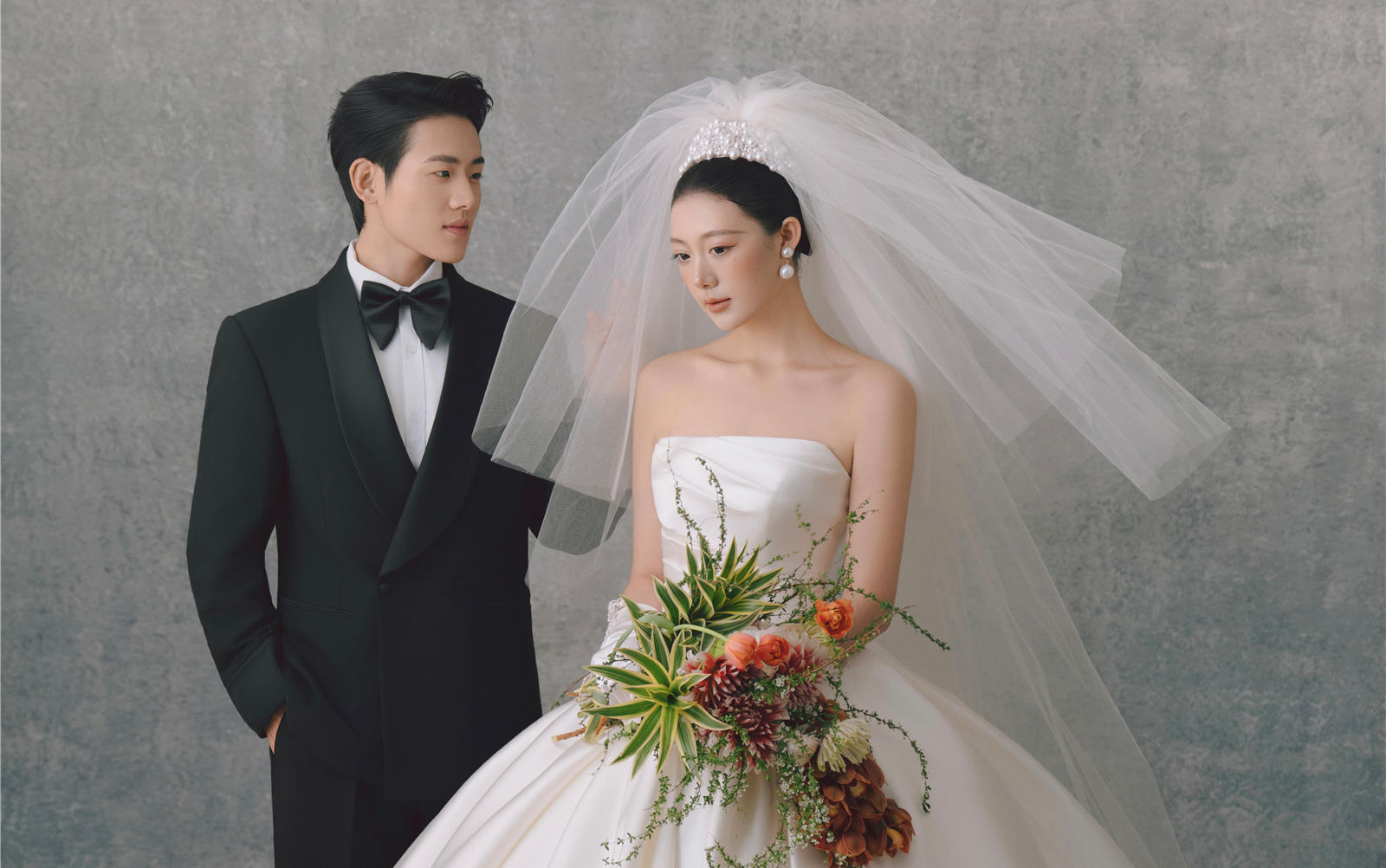 🌾极简婚纱照｜把爱意藏在素净里，温柔了岁月