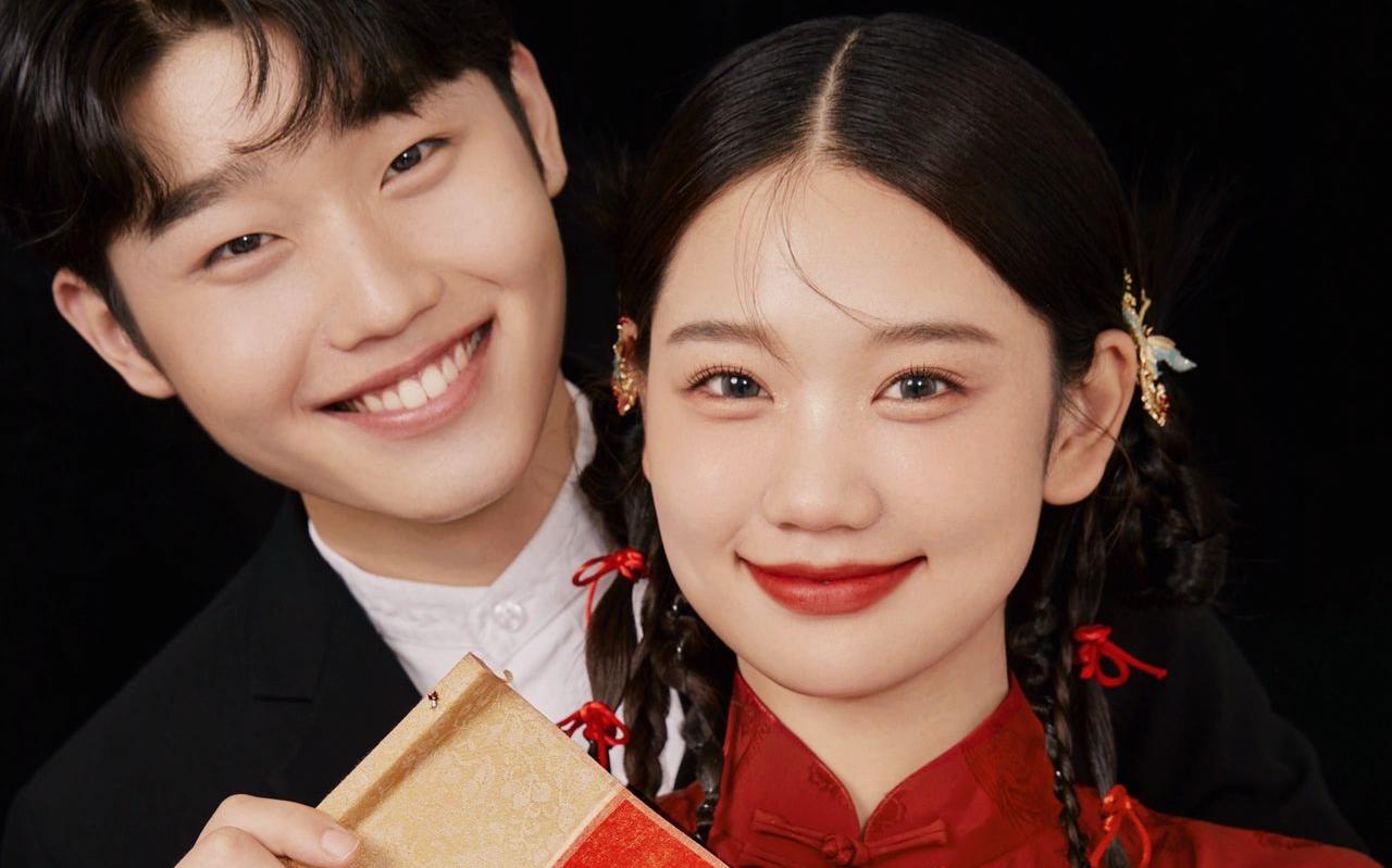 長(zhǎng)輩都嗑的CP??新中式旗袍喜嫁風(fēng)婚紗照甜度超標(biāo)