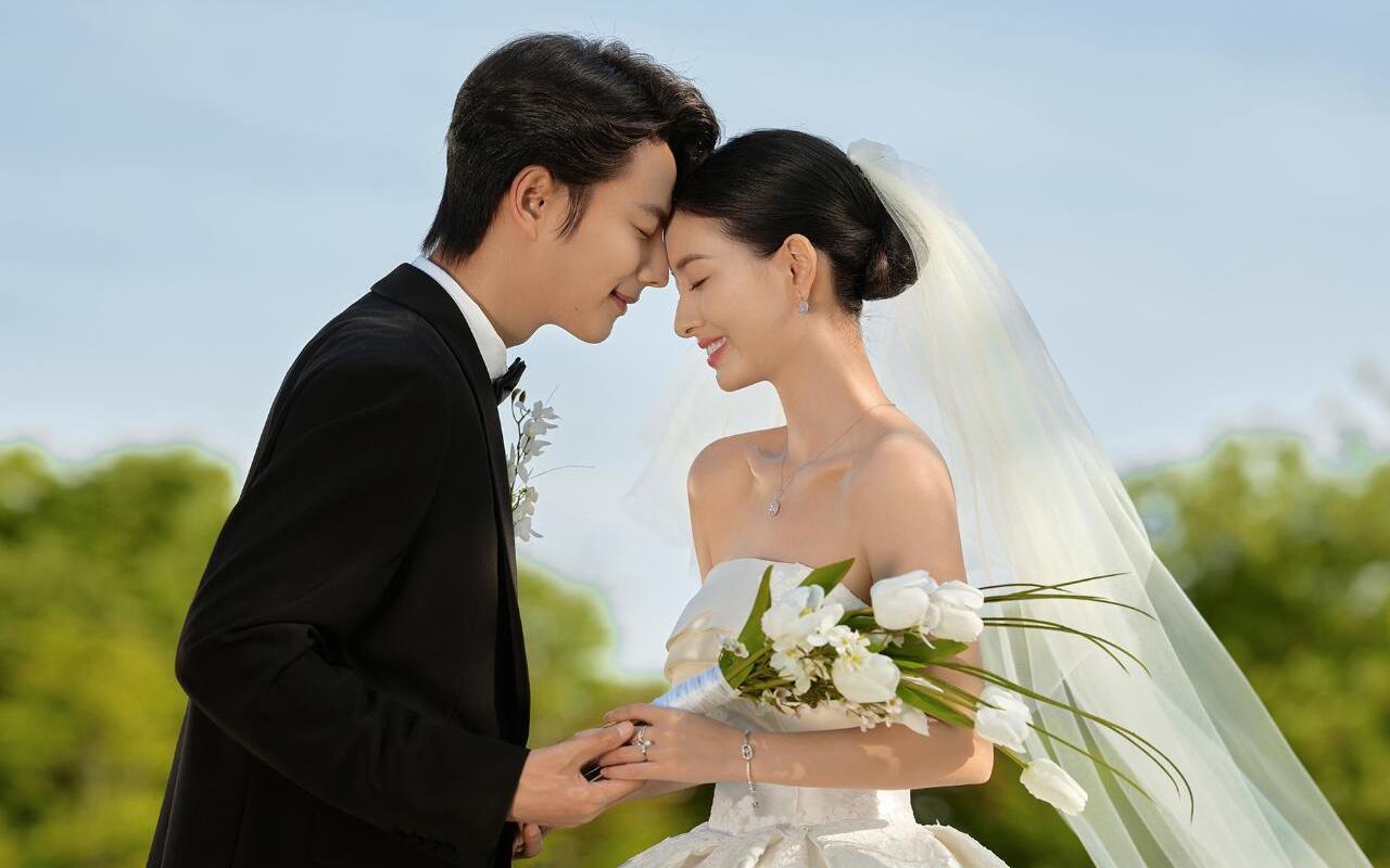 真香预警闭眼入🌸韩式简约草坪森系婚纱照