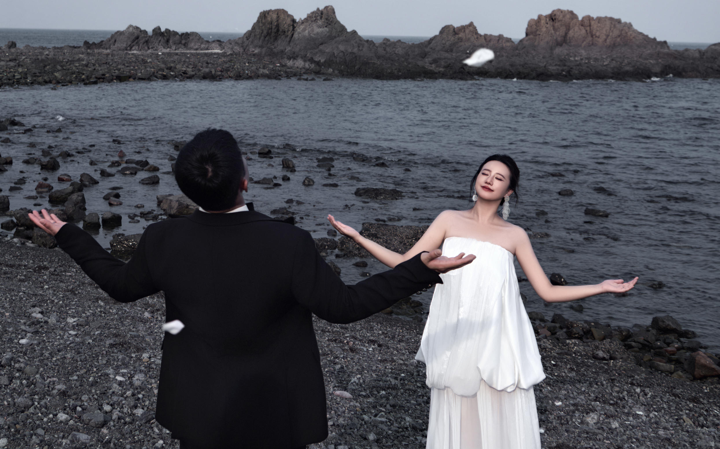 张齐晓夫妇/黄岛海边