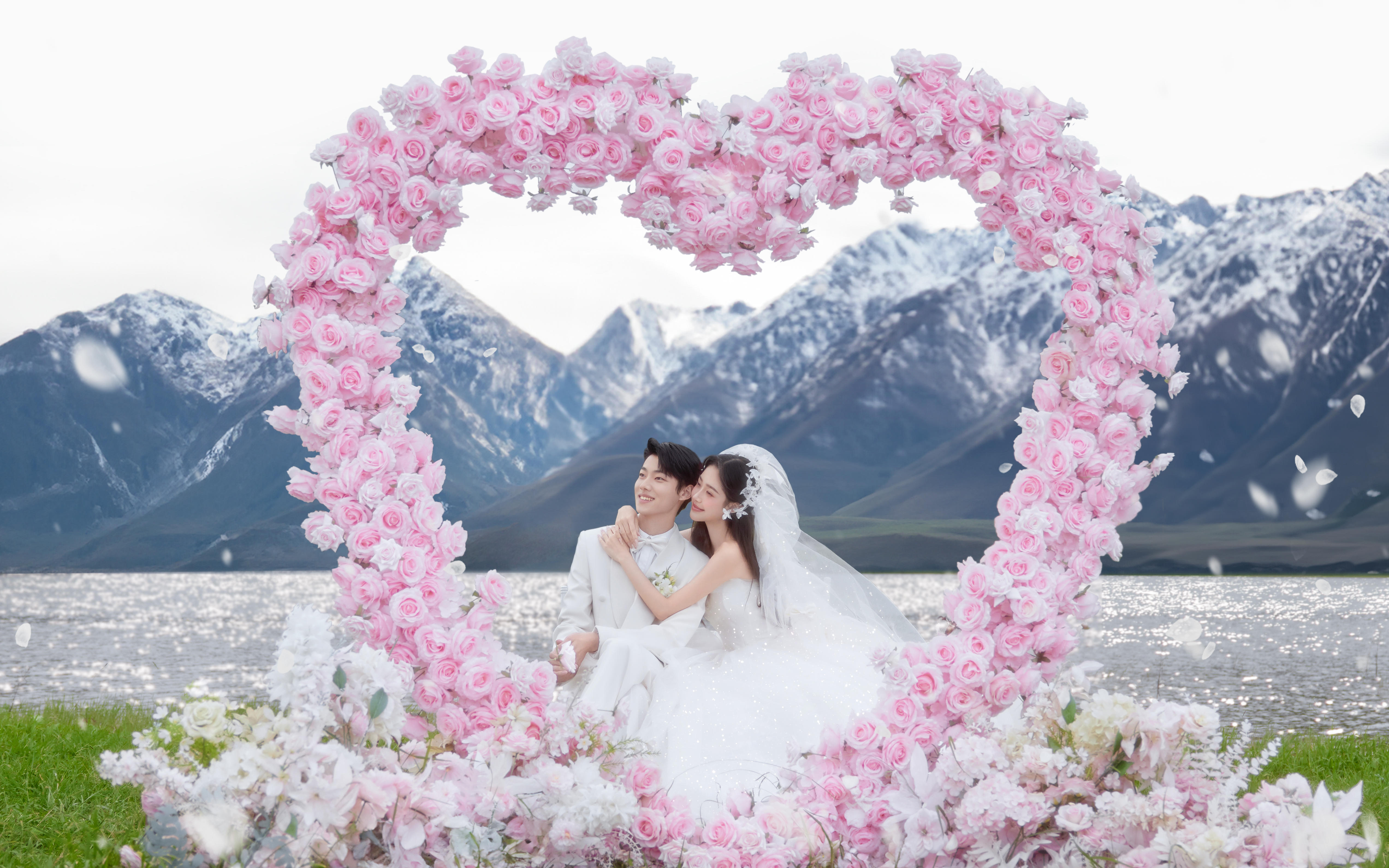超级浪漫的爱心婚纱照💐太甜啦💕