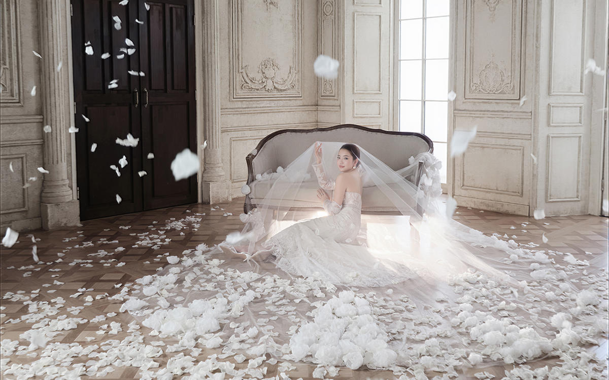 鎏金光影与花瓣｜这才是轻奢风该有的氛围感