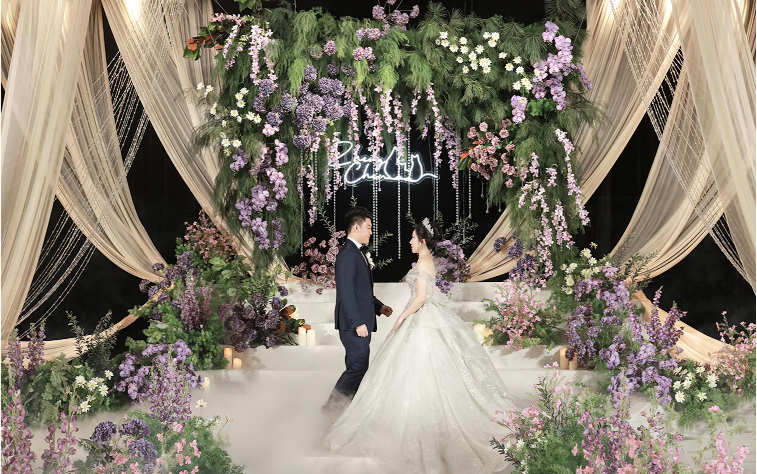 韩式婚礼｜紫韵花艺映衬香槟帷幔