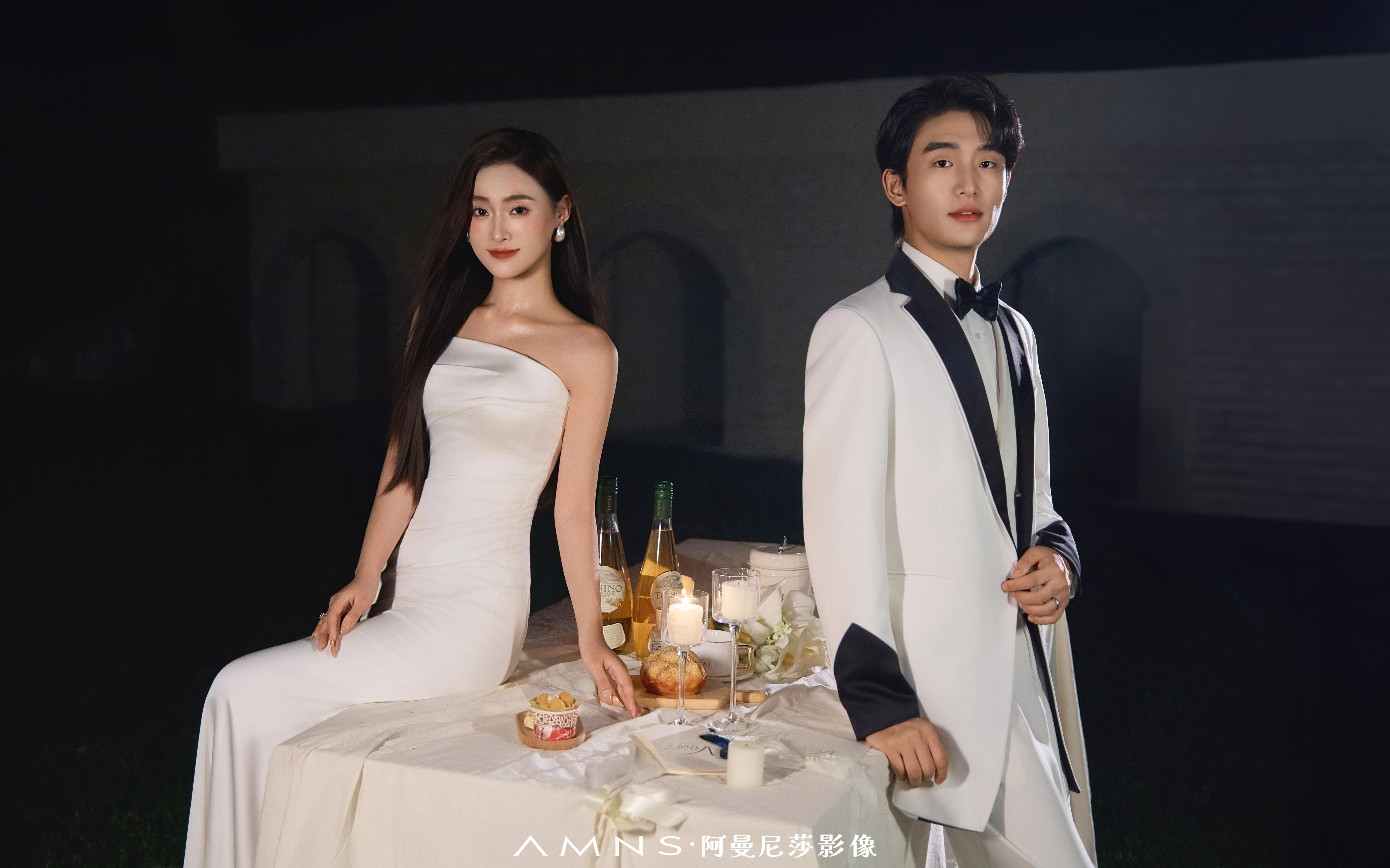 夜幕下的电影感婚纱照