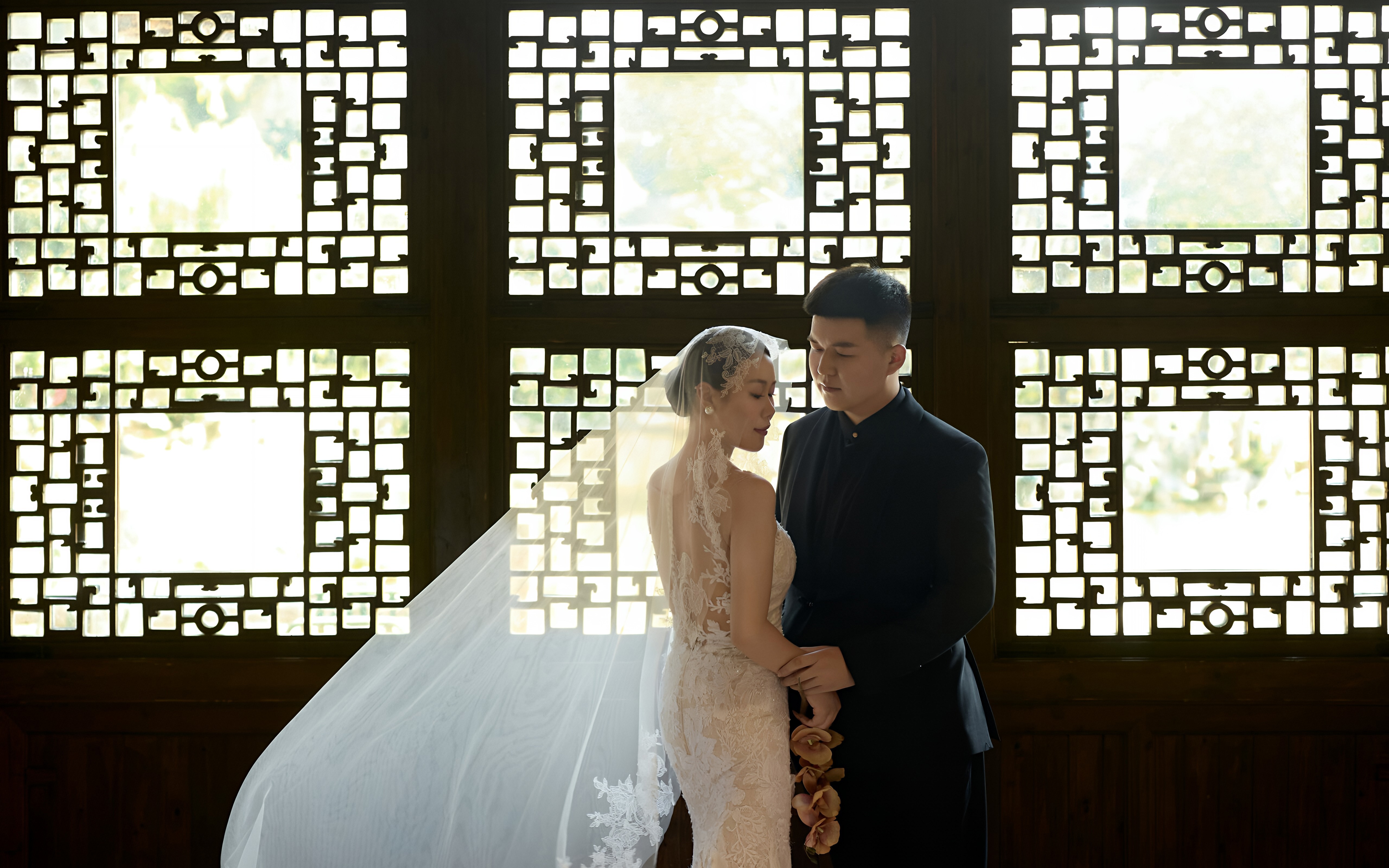 内景新式婚纱照