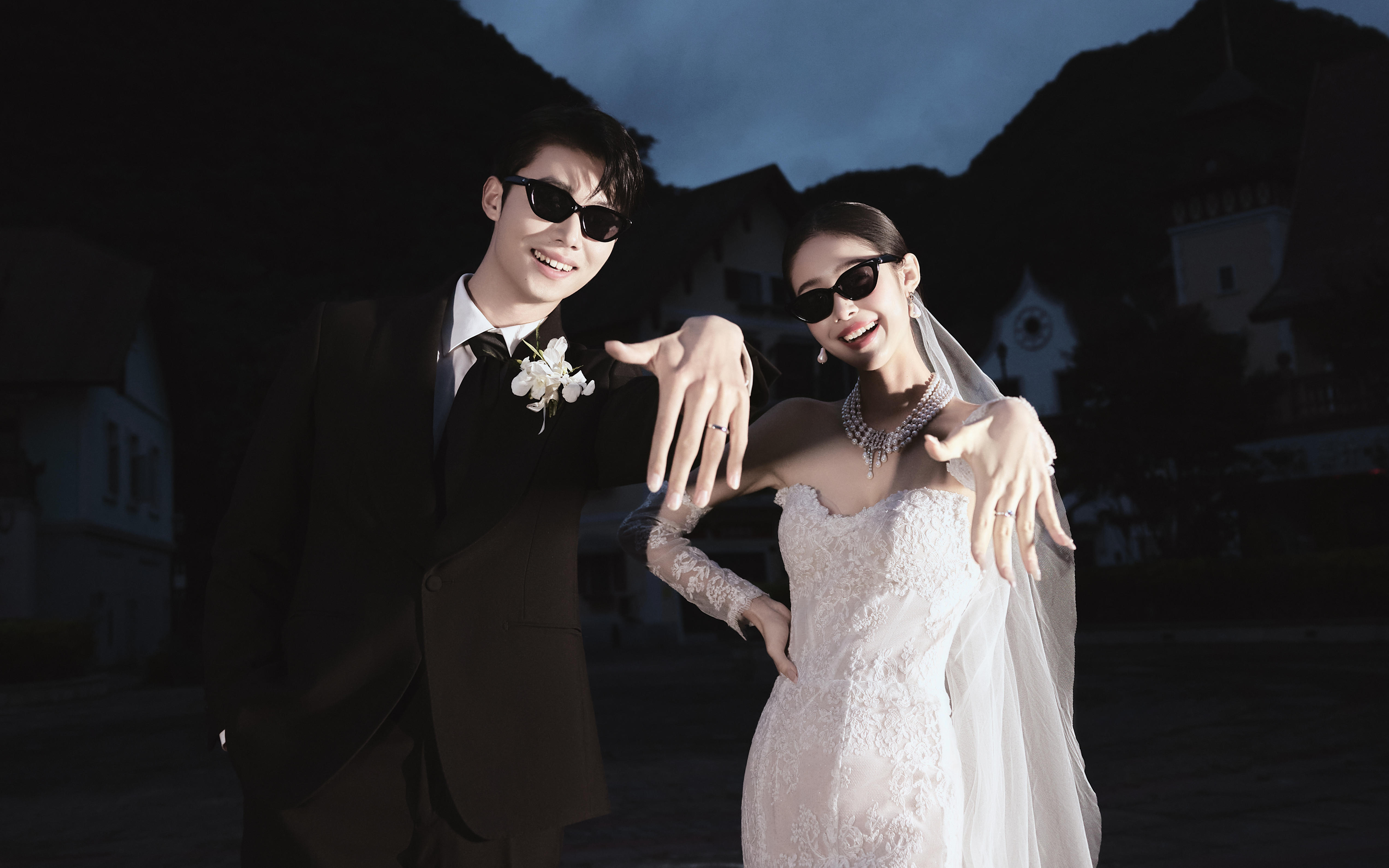 刷爆朋友圈的2025婚紗照，美哭了