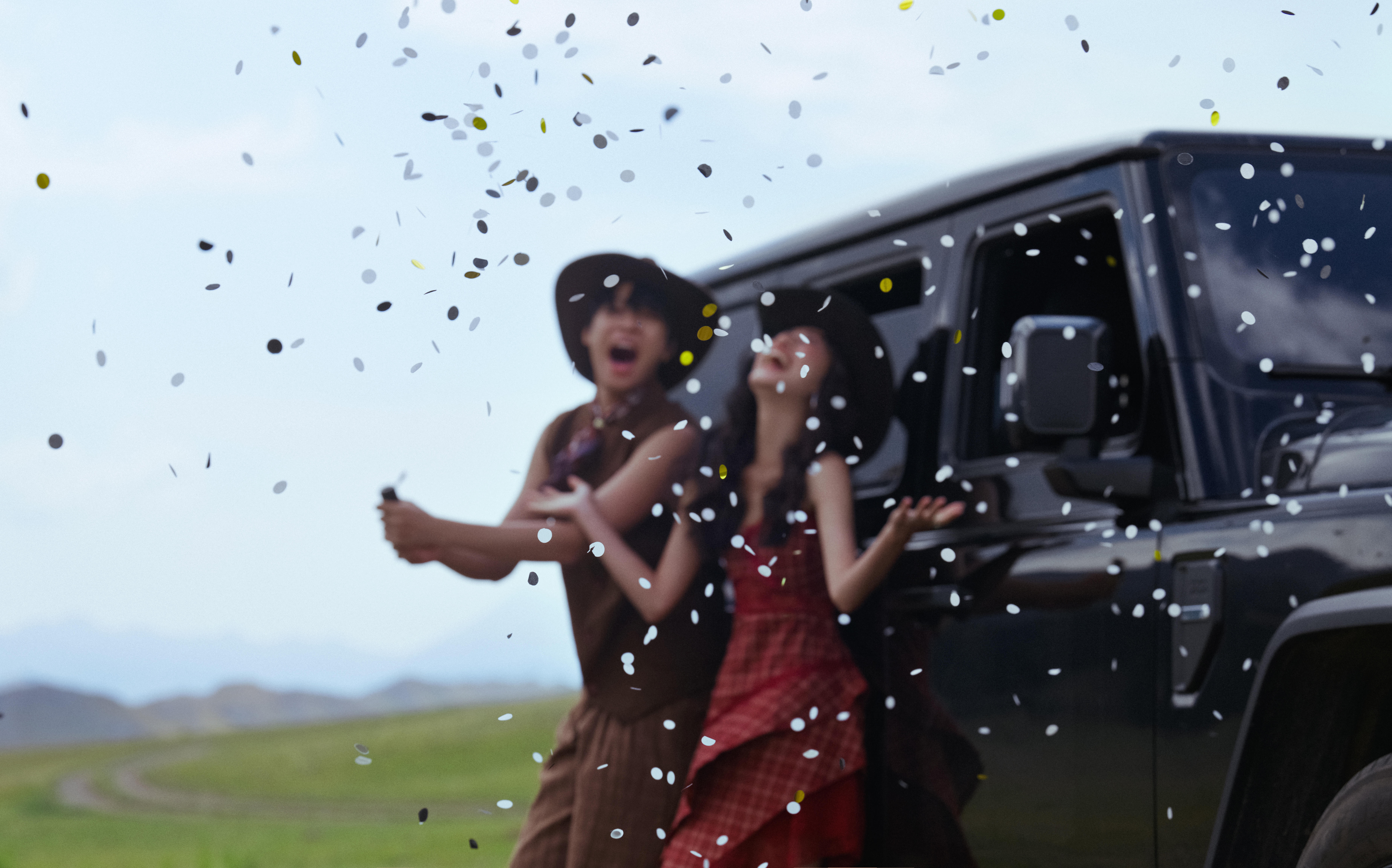 新疆旅拍-賽里木湖電影感婚前影像婚紗照系列