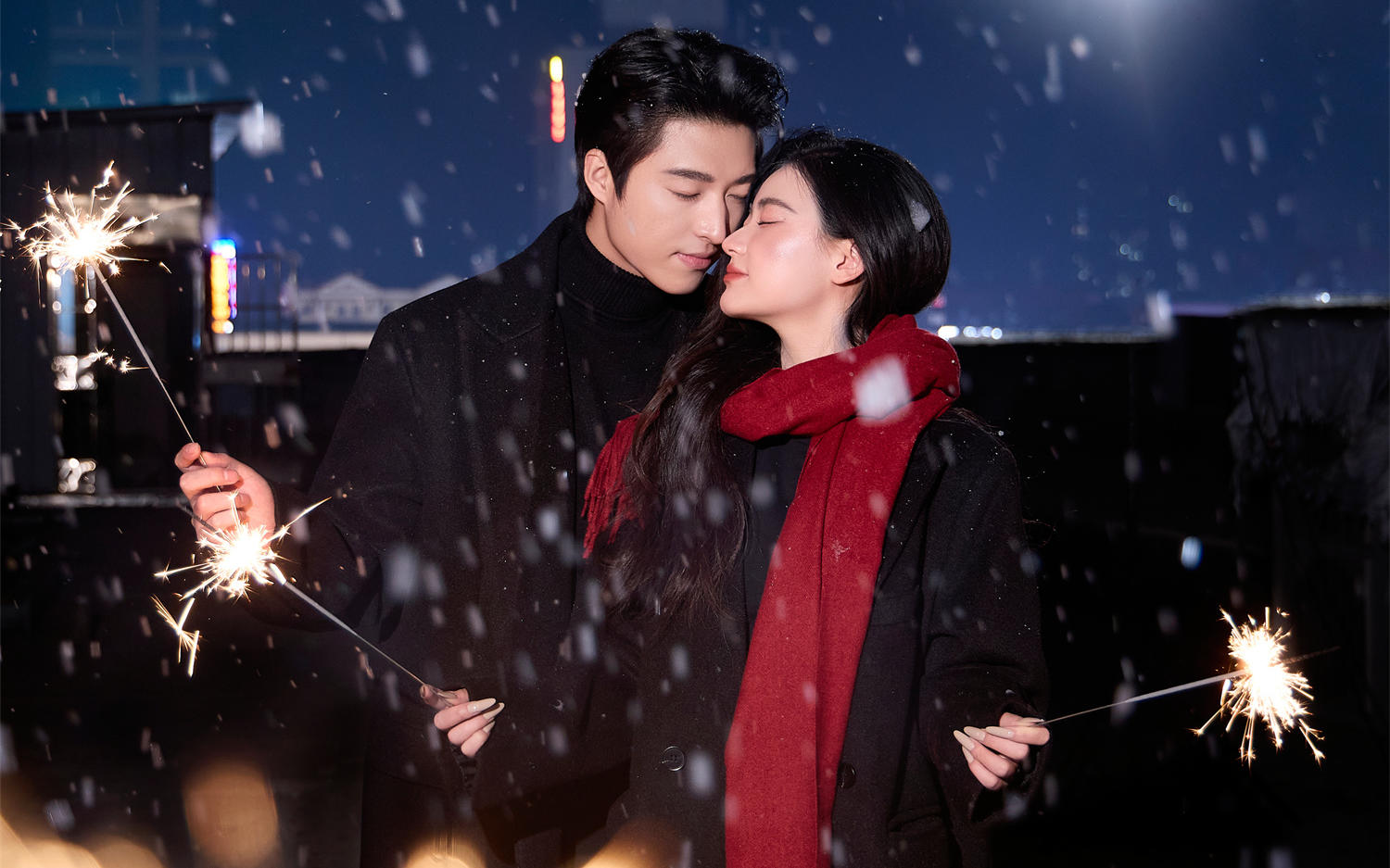 韓劇女主風(fēng)婚紗照｜雪夜煙花超有氛圍感