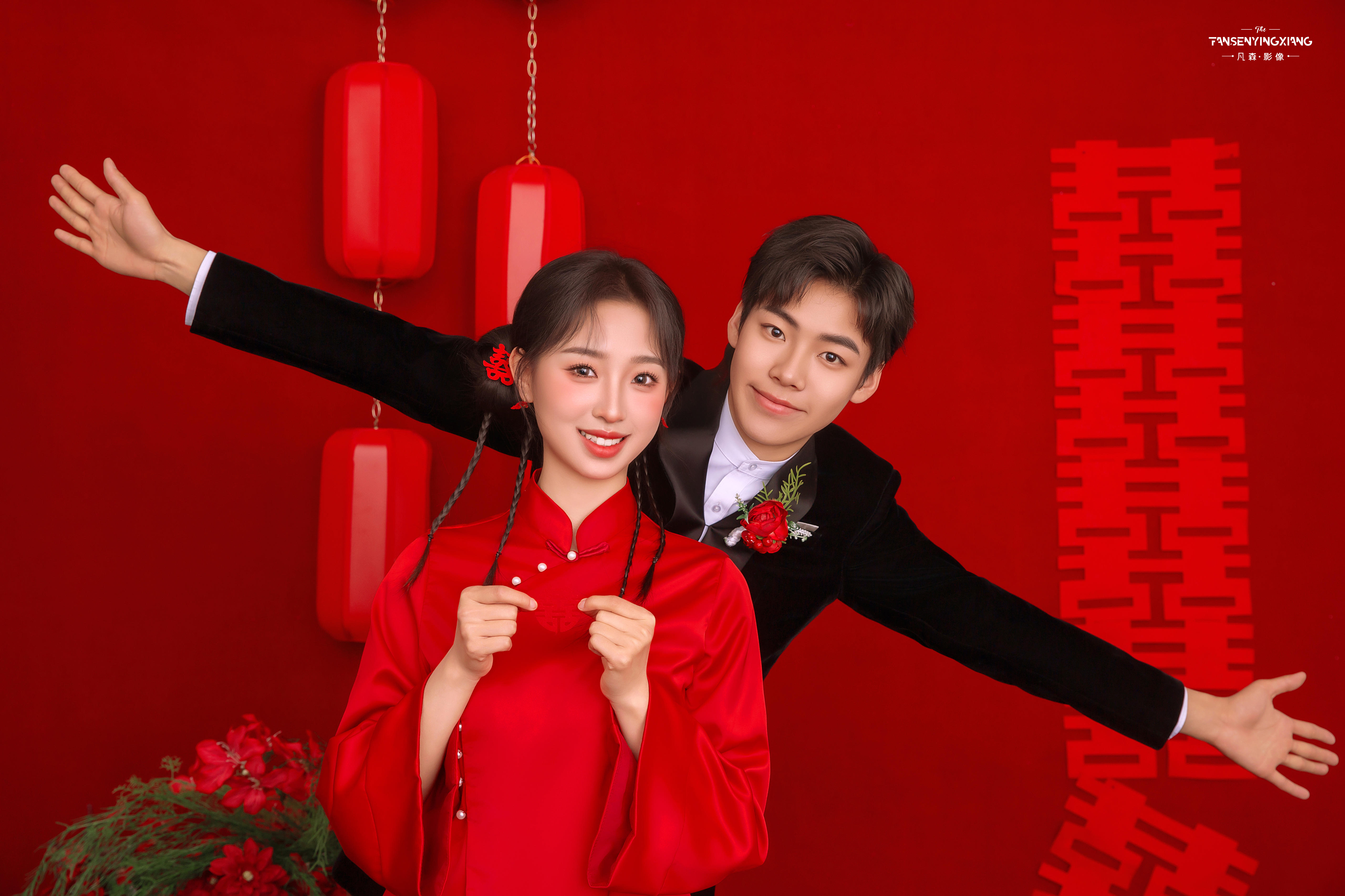 中式婚纱新风尚，喜嫁婚纱照