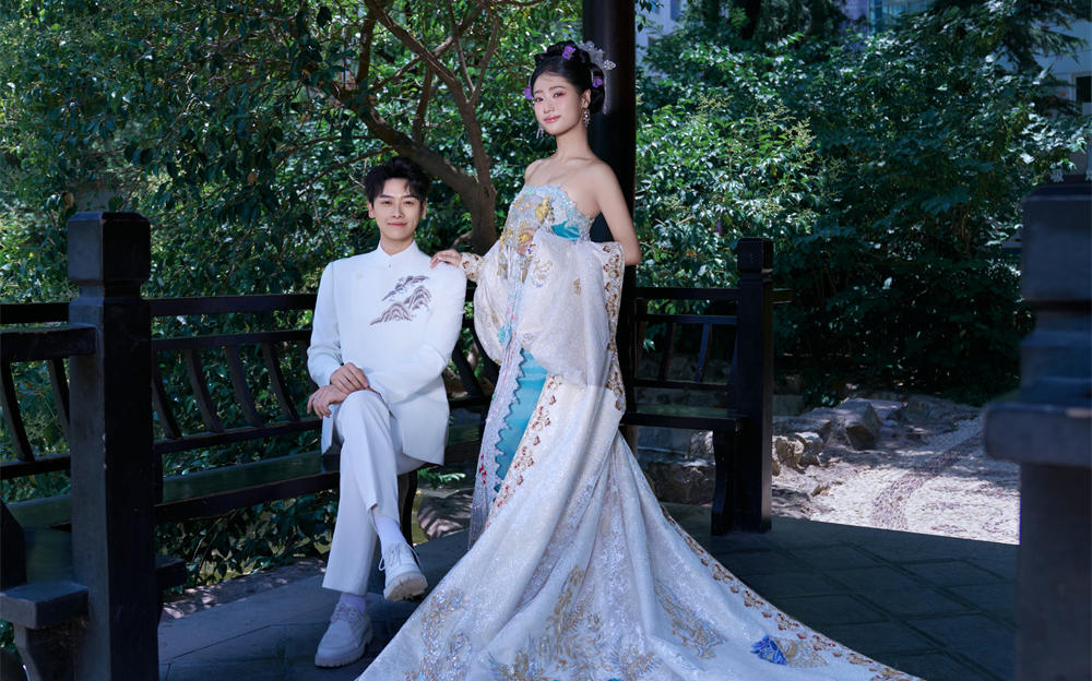 中式园林🏮东方美学新中式婚纱照真的好绝